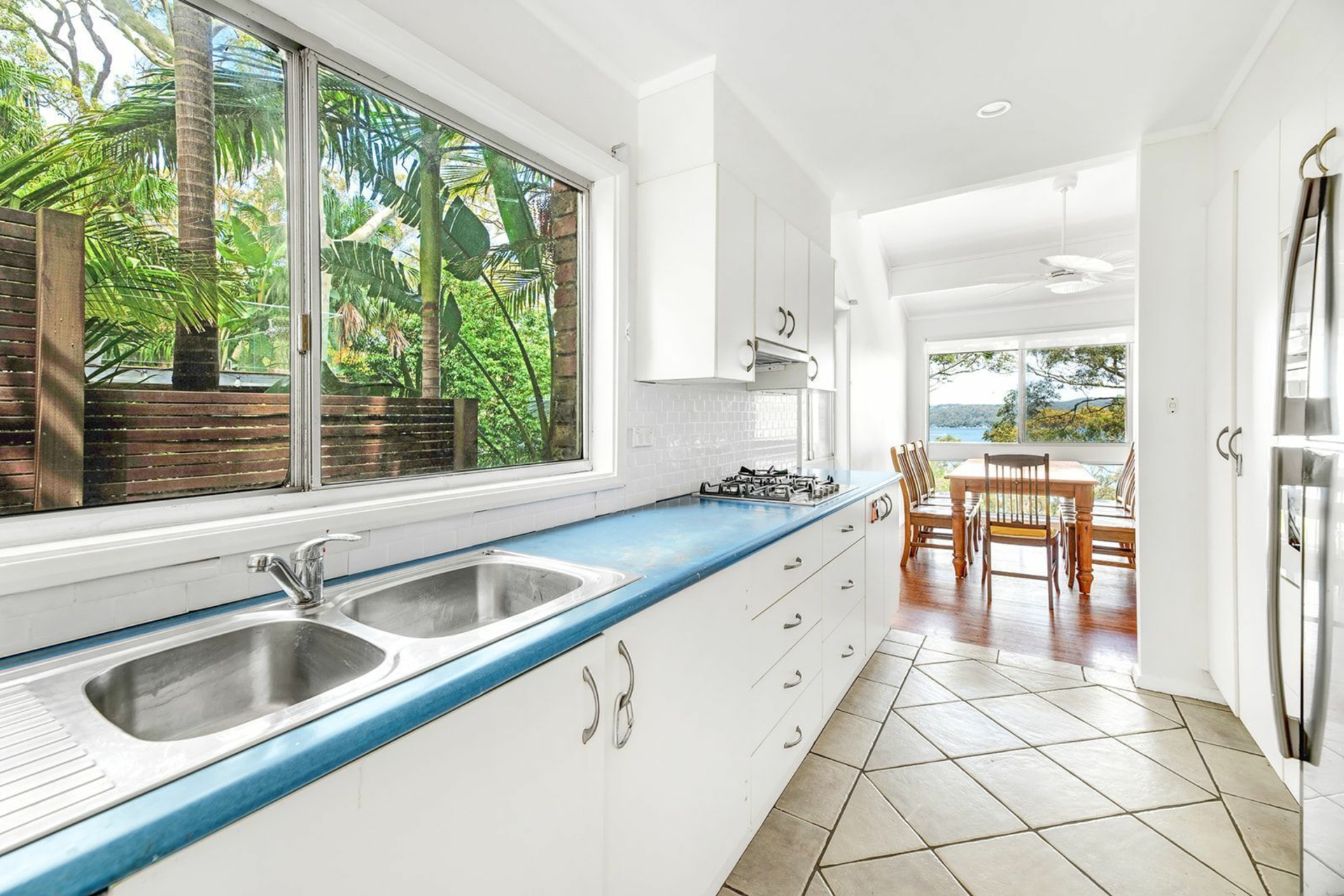 64 Trappers Way, AVALON BEACH