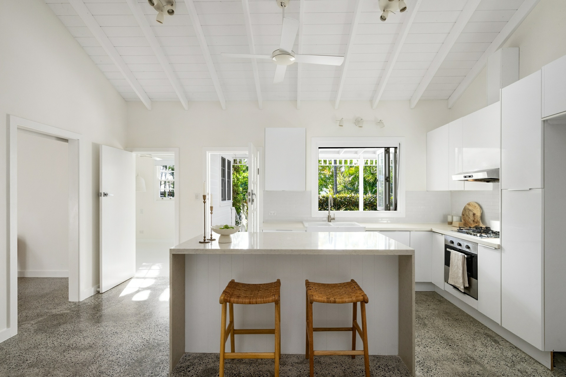 15a Whale Beach Road, AVALON BEACH