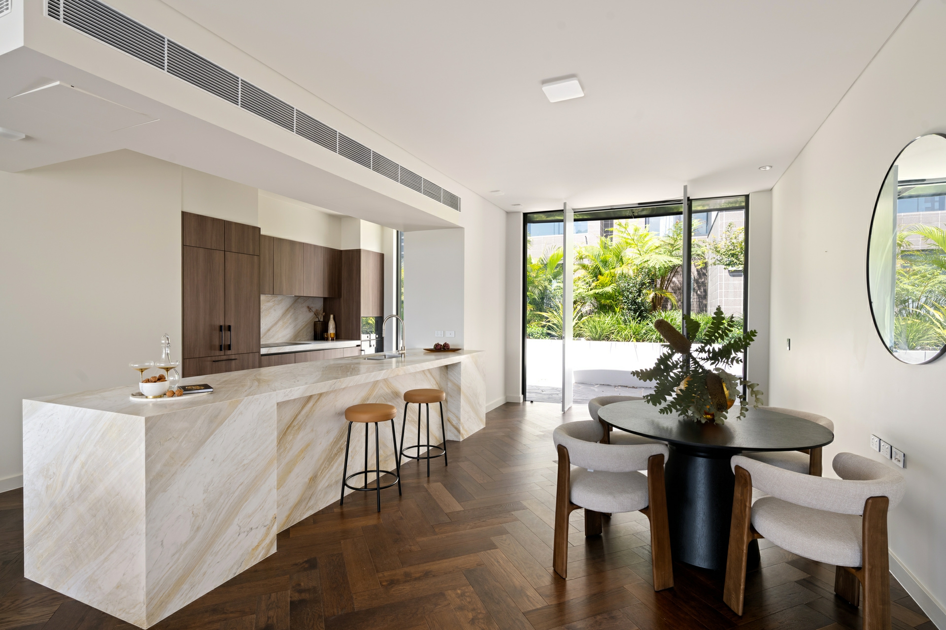 6/2129 Pittwater Road — photo 3 of 8