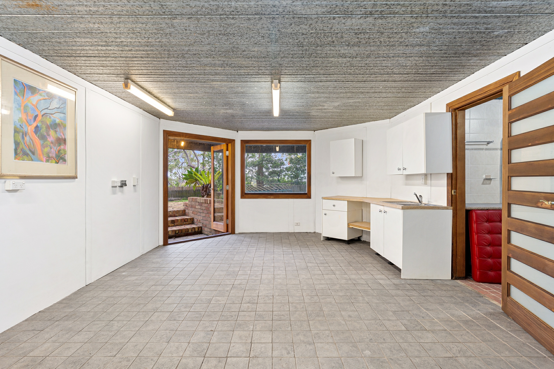 4 The Knoll — photo 15 of 17