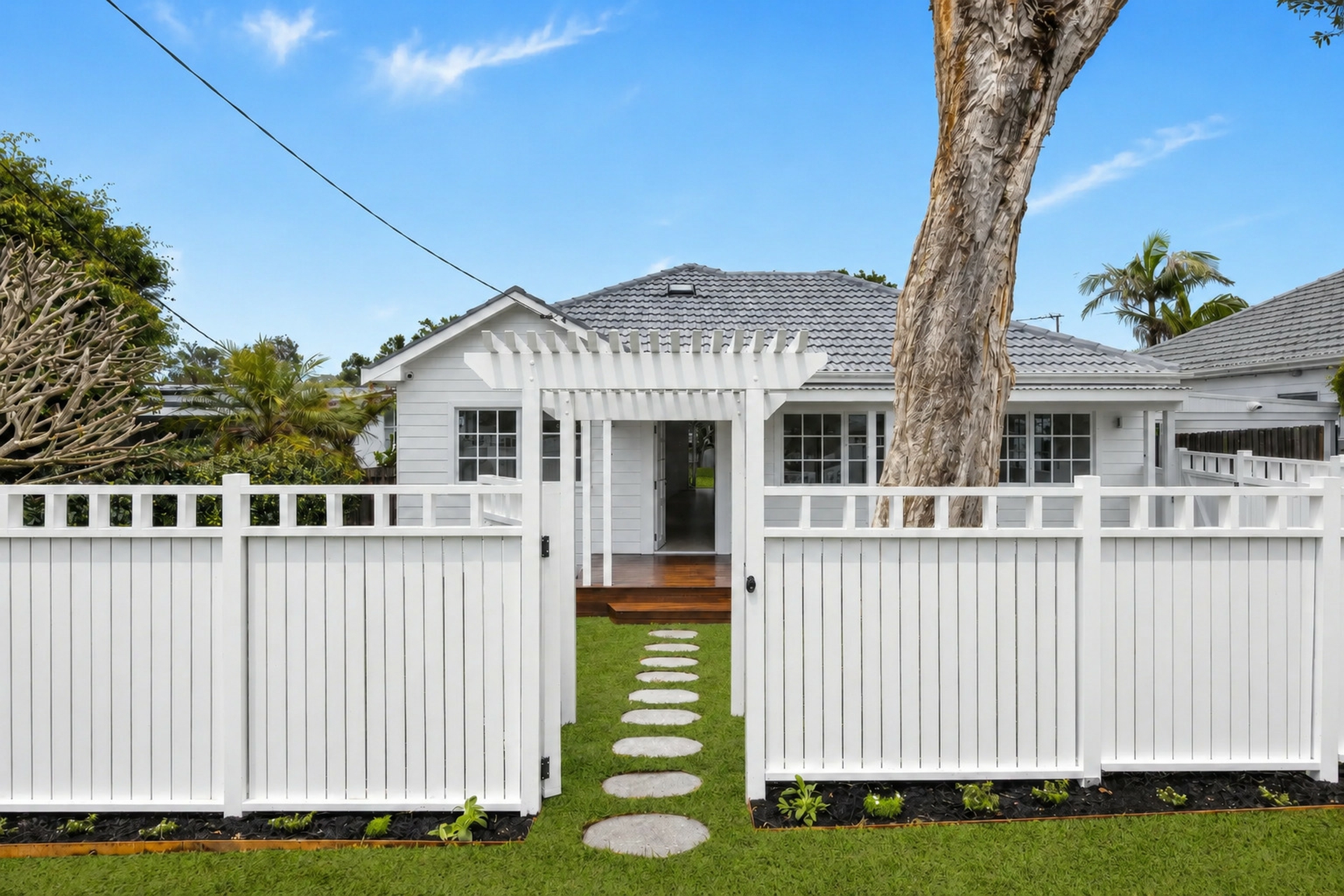 12 Tasman Road — photo from LJ Hooker Avalon Beach