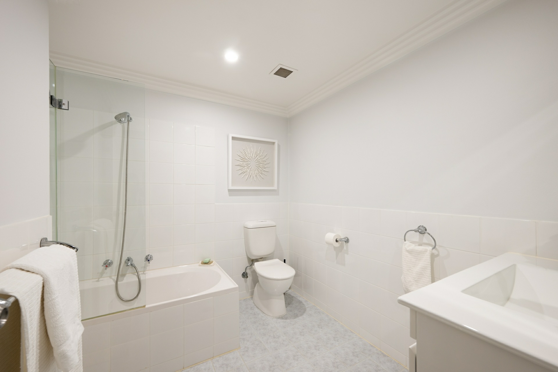 2/36-38 Old Barrenjoey Road — photo 8 of 11