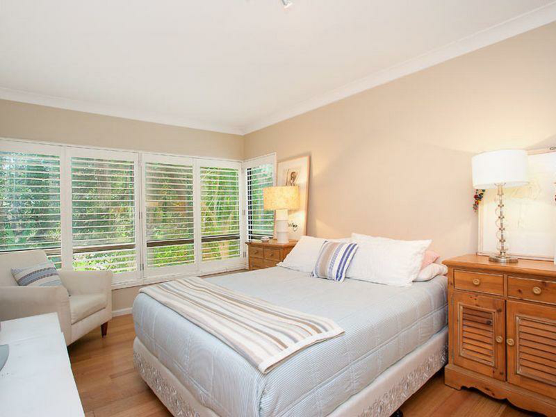 2/40-42 Seaview Avenue — photo 4 of 8