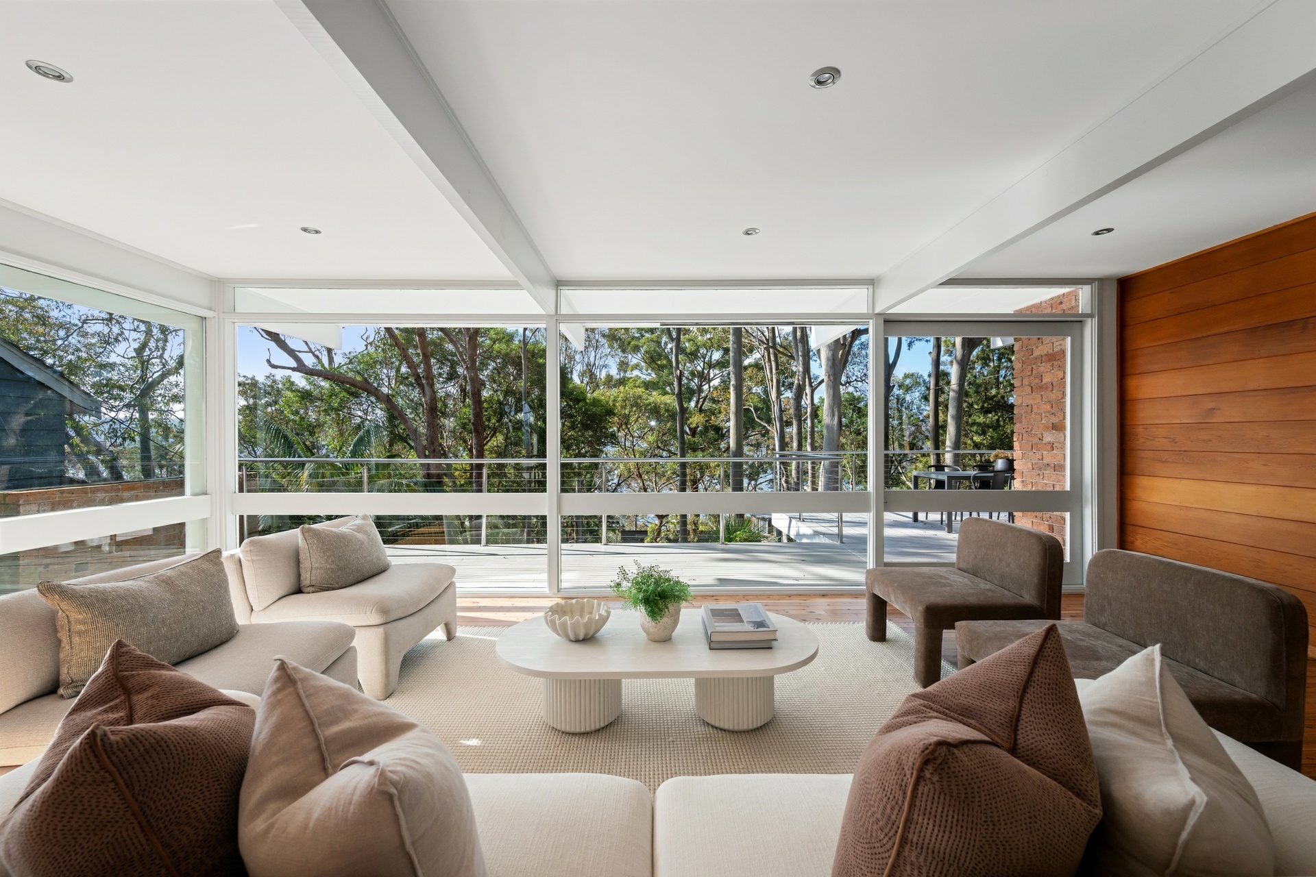 33 Wandeen Road — photo from LJ Hooker Avalon Beach