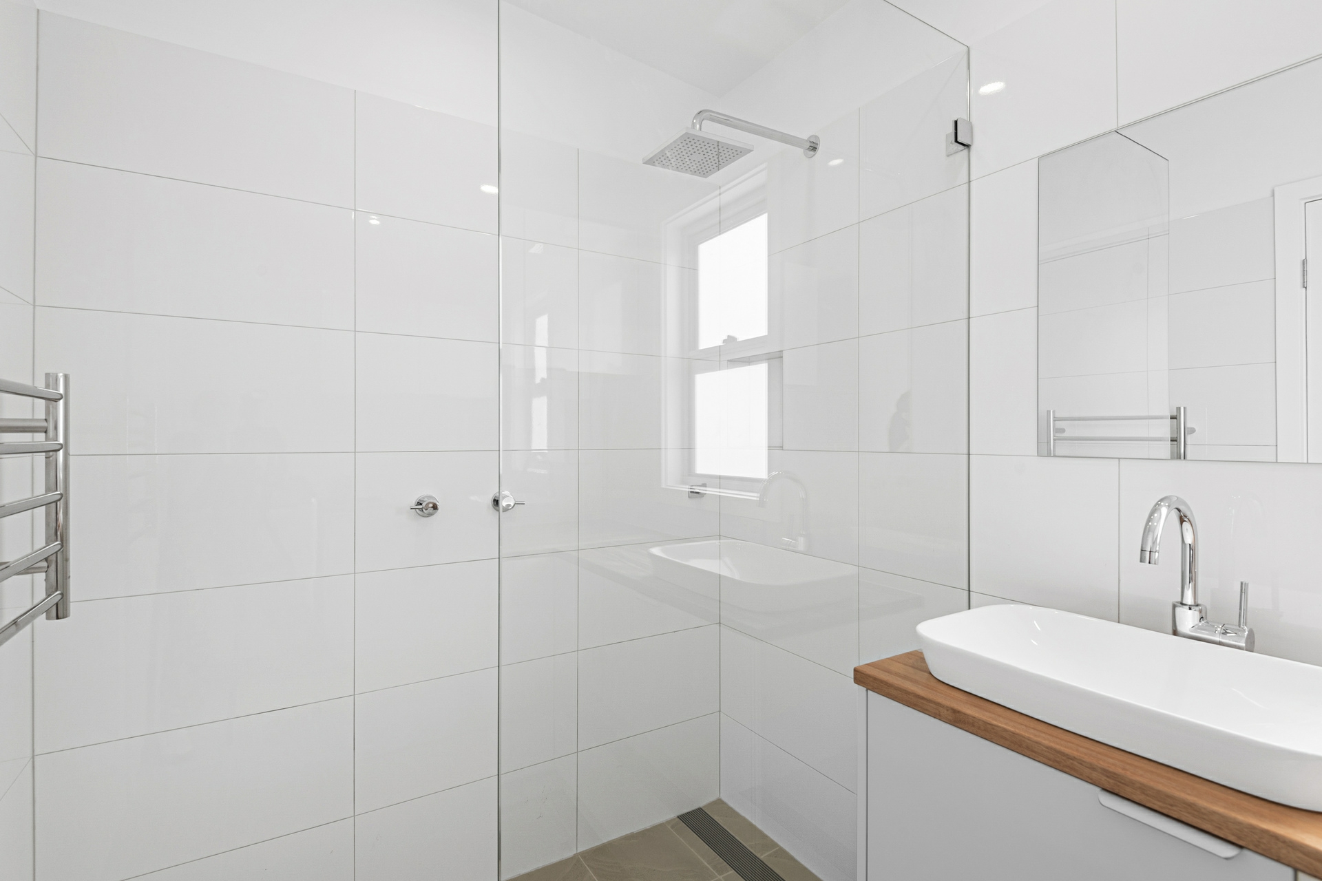 33A Wollstonecraft Avenue — photo 4 of 6