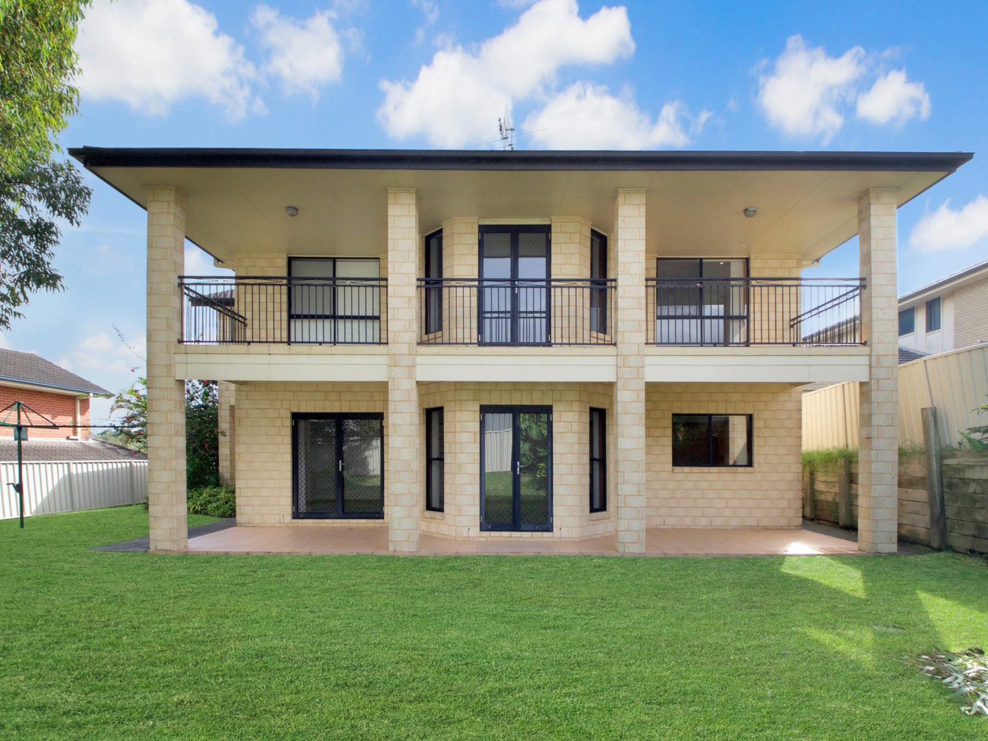 31 Camberwarra Drive, BELMONT NORTH