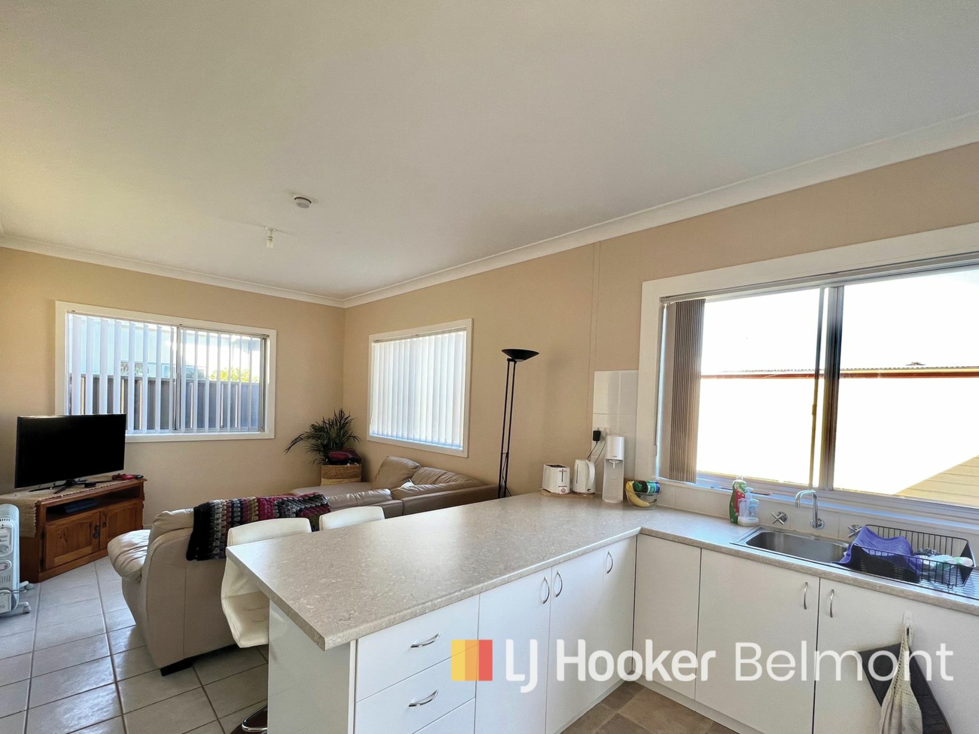 2/8 Maneela Street, BLACKSMITHS