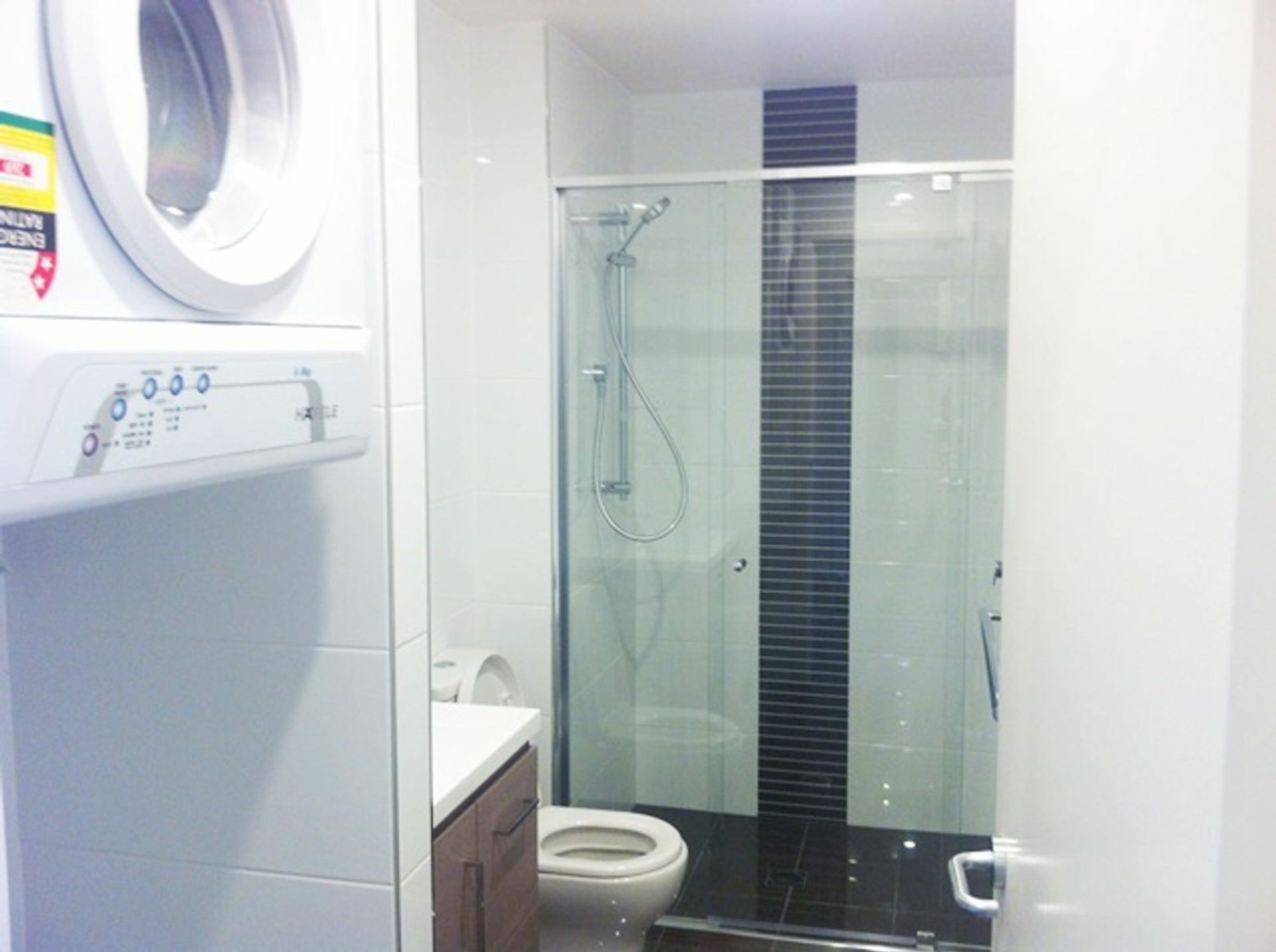 E404/11 Ernest Street, BELMONT