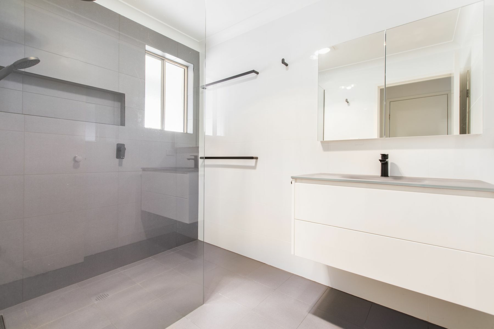 6/3 Roma Road, VALENTINE
