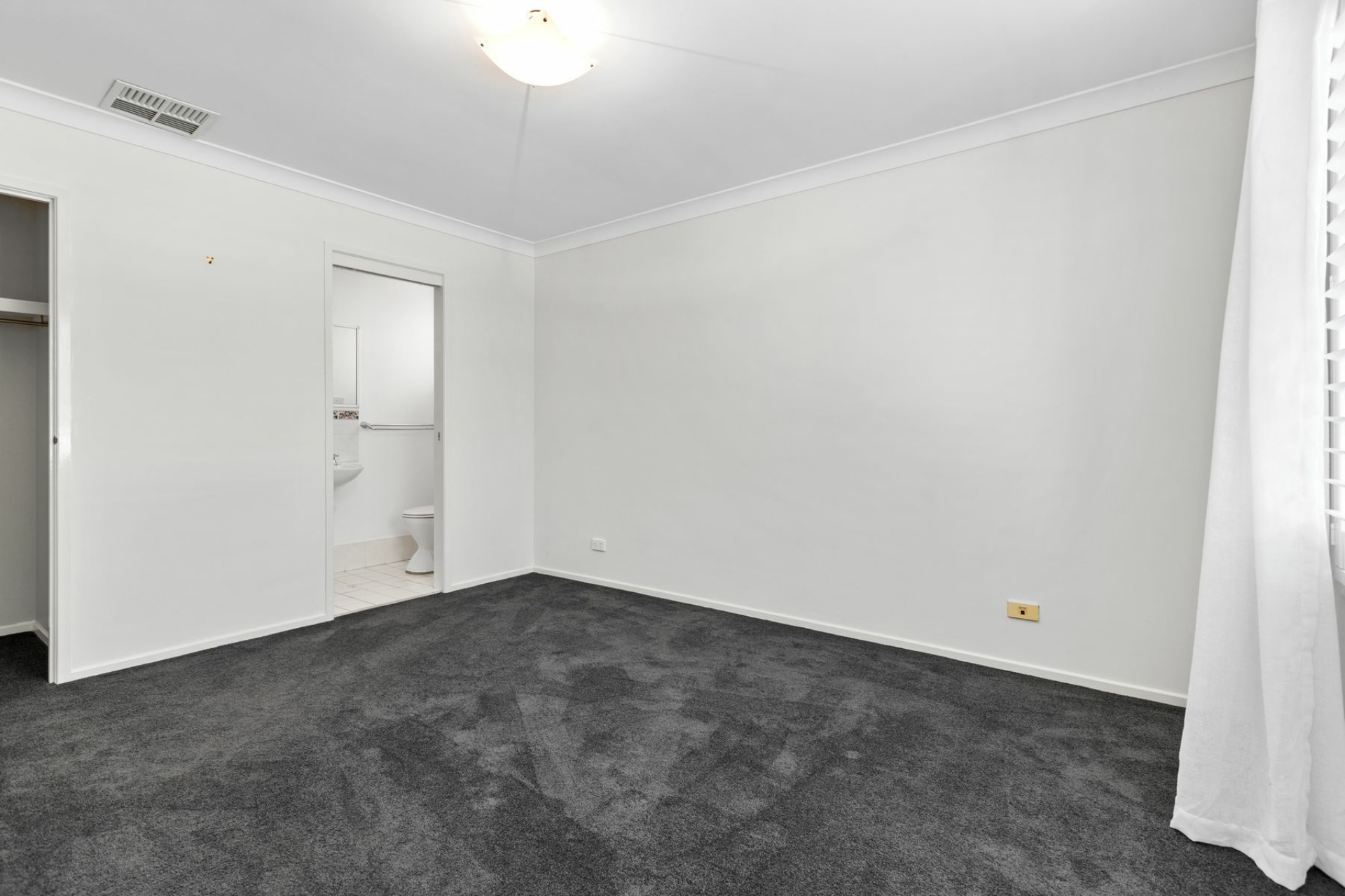 6/3 Roma Road, VALENTINE