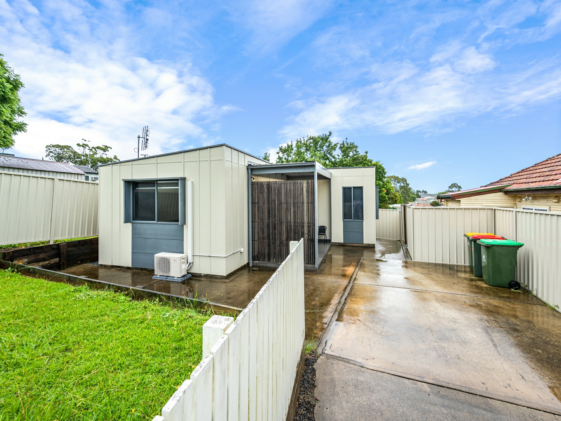 2A Louisa Avenue Cardiff South NSW Flat for Rent LJ Hooker