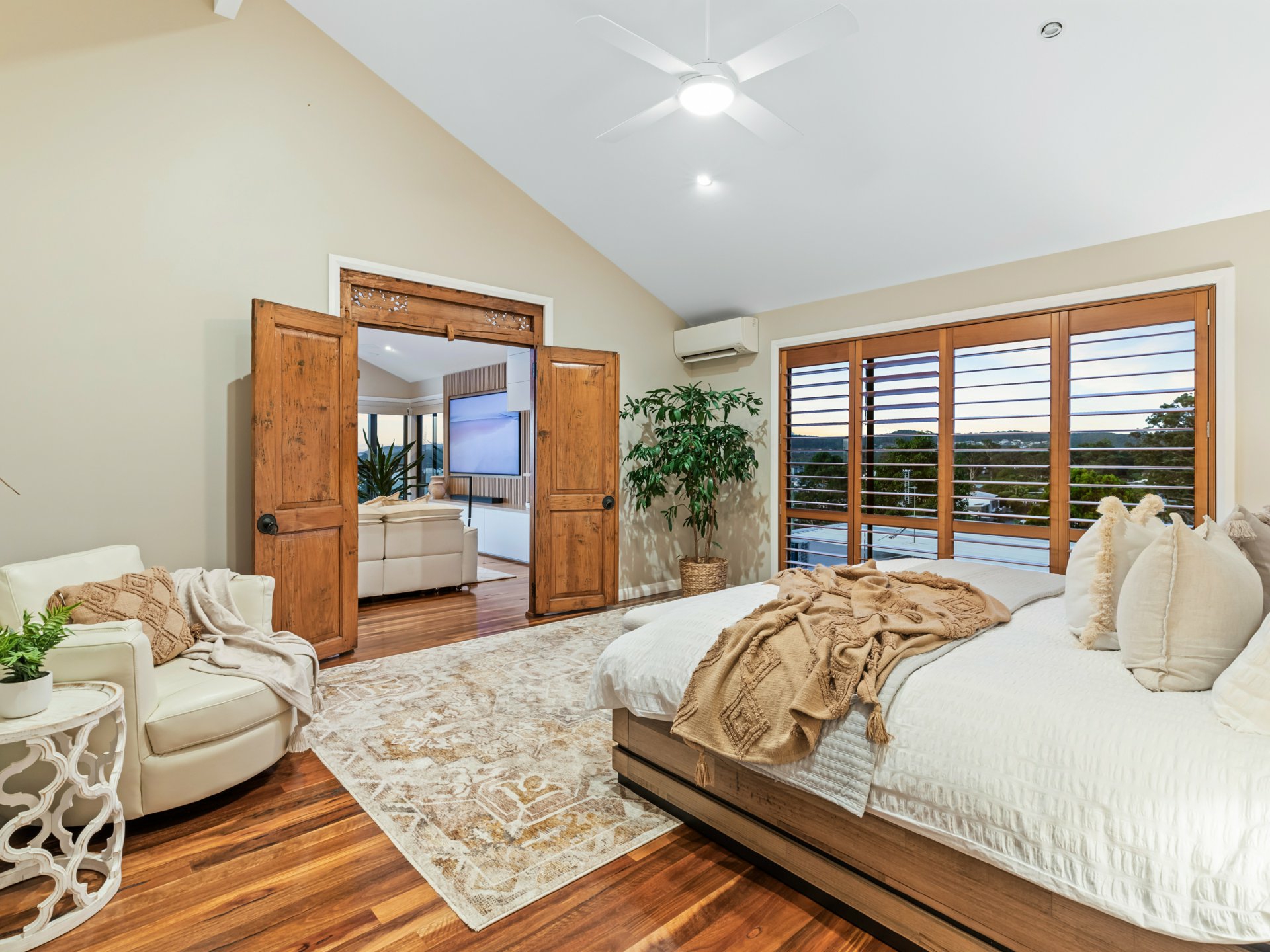 74 Christopher Avenue, VALENTINE