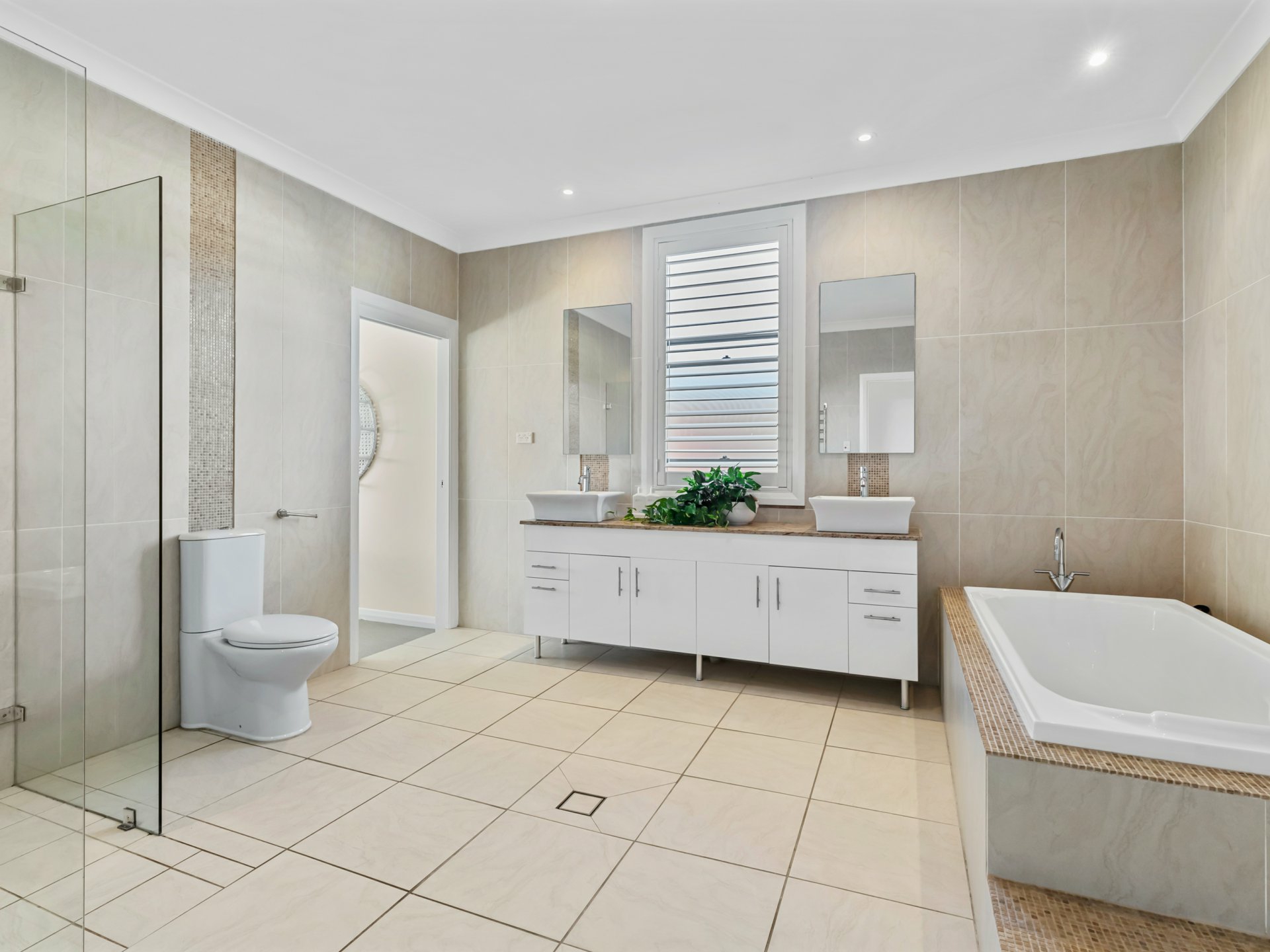 74 Christopher Avenue, VALENTINE