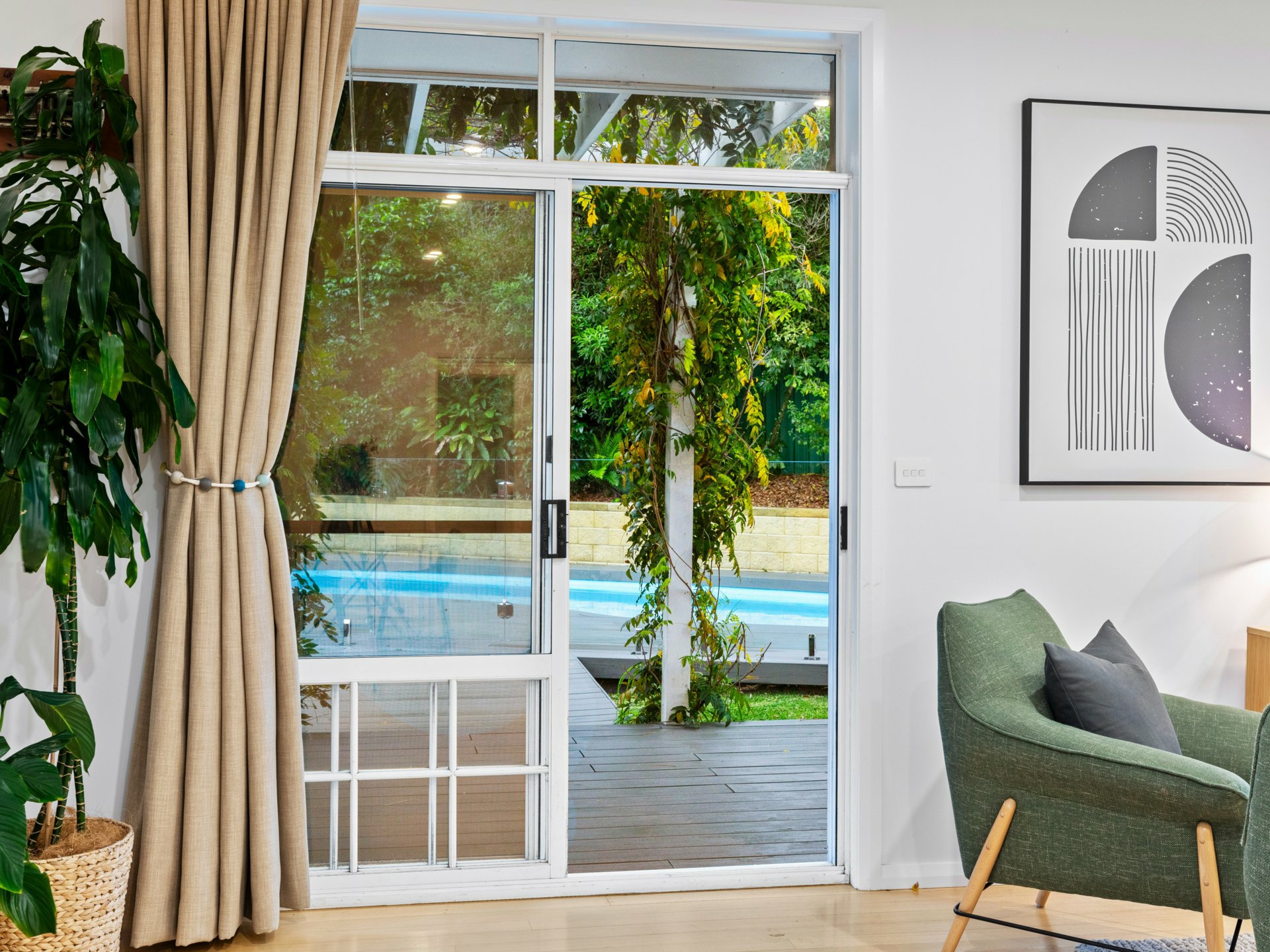 12 Duchess Close, FLORAVILLE