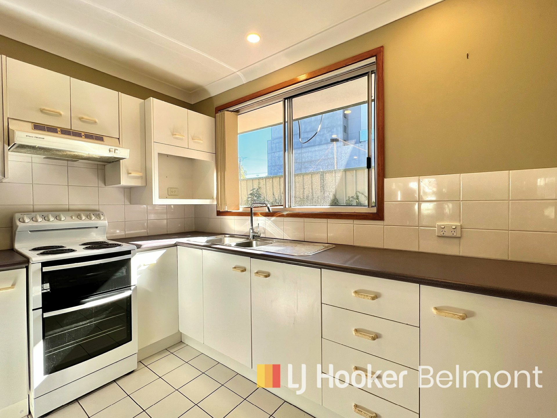 2/8 Dudley Road, CHARLESTOWN