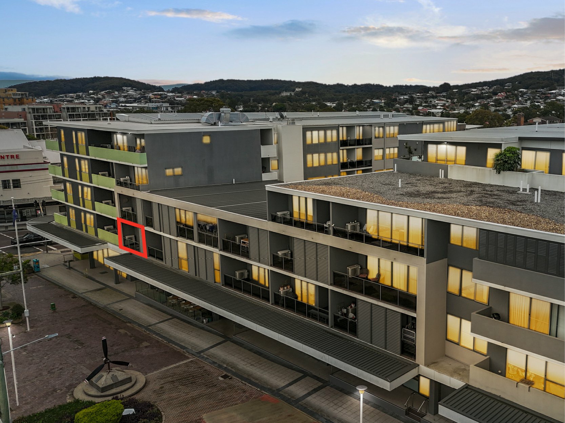 111/571 Pacific Highway, BELMONT