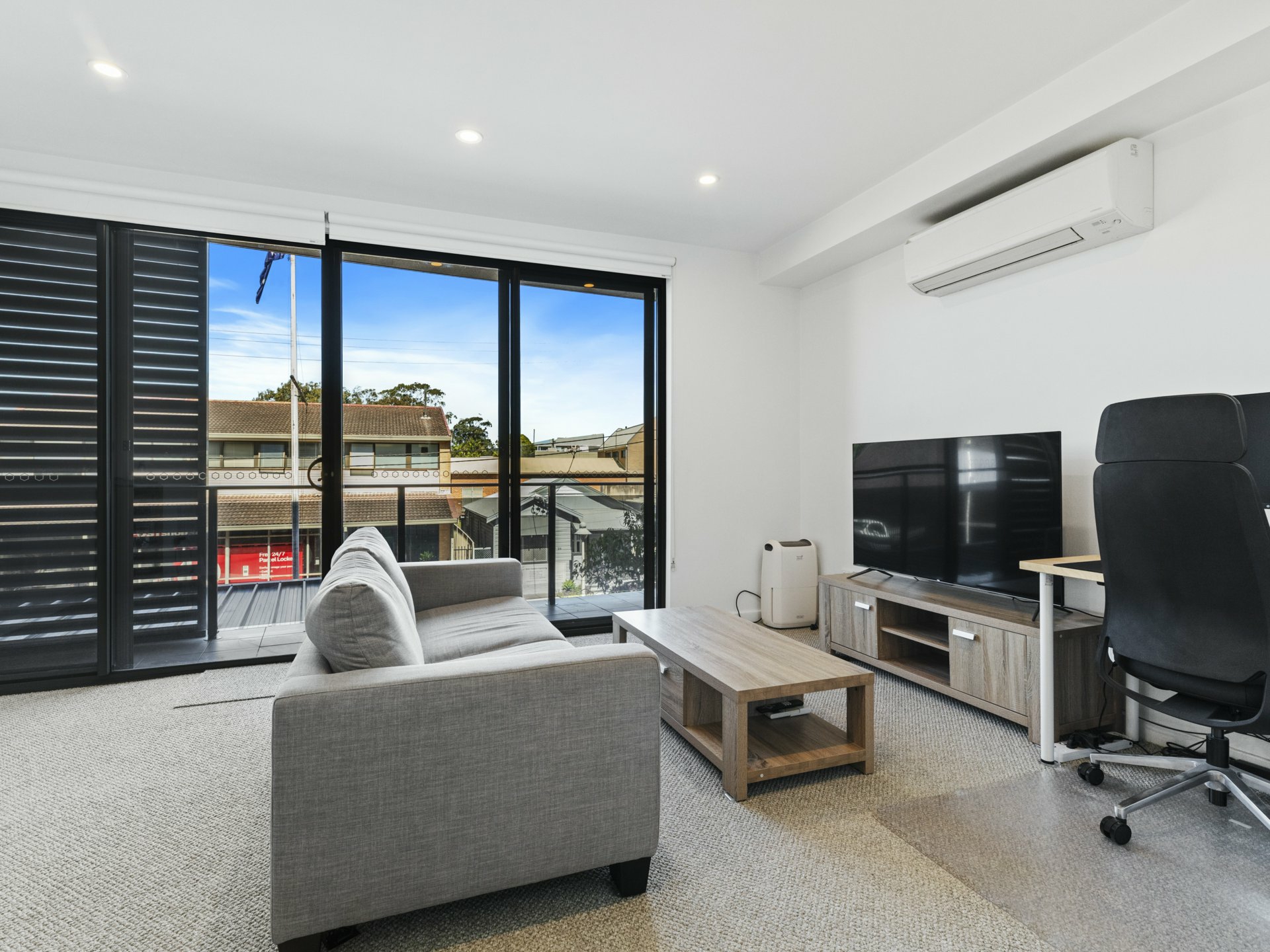 111/571 Pacific Highway, BELMONT