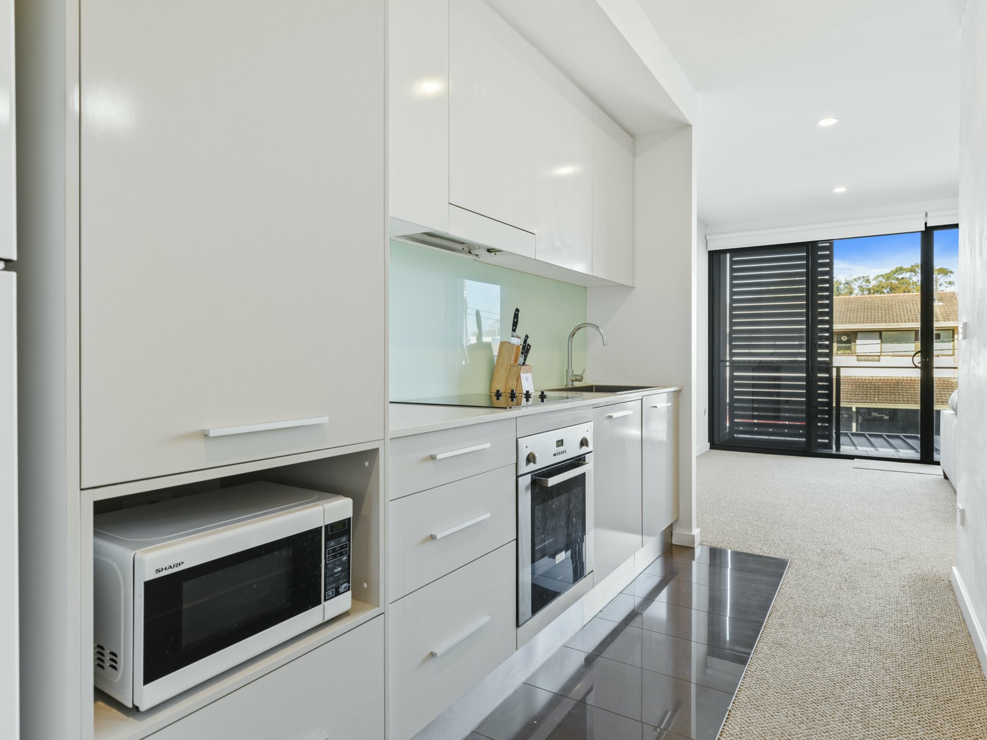 111/571 Pacific Highway, BELMONT