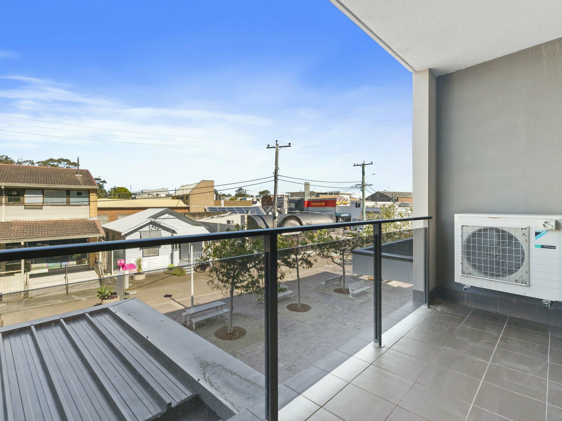111/571 Pacific Highway, BELMONT