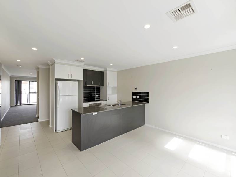 20/50 Henry Kendall Street, FRANKLIN