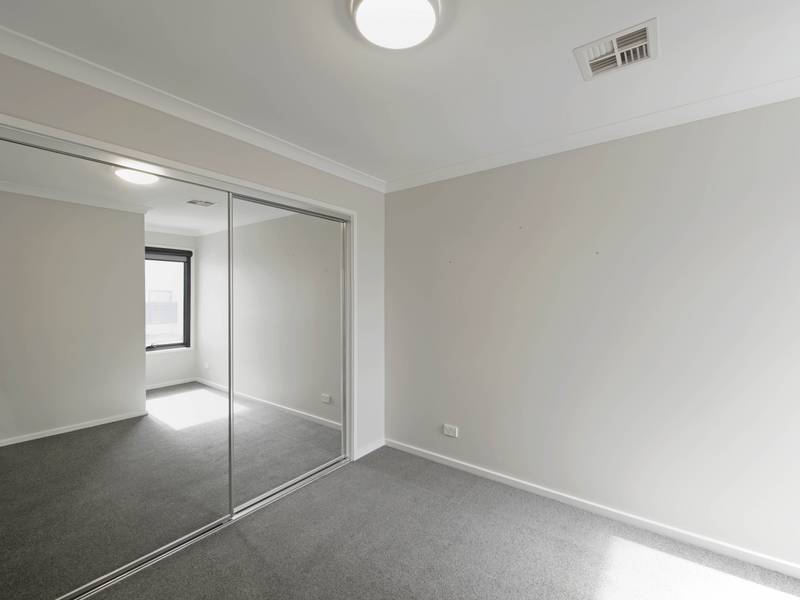 20/50 Henry Kendall Street, FRANKLIN