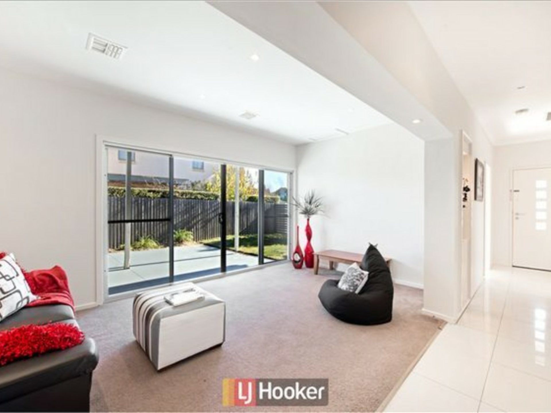 330 Gundaroo Drive, GUNGAHLIN
