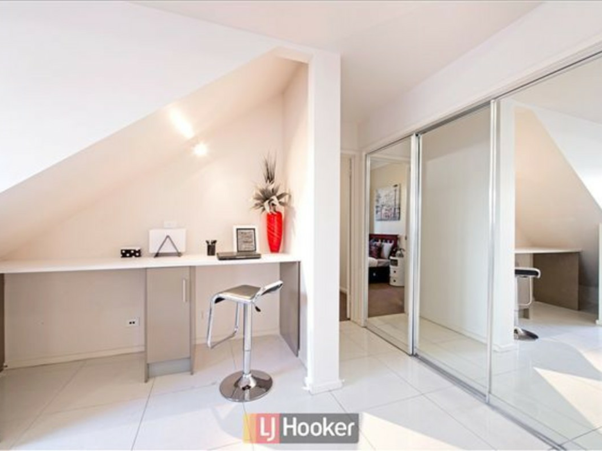 330 Gundaroo Drive, GUNGAHLIN