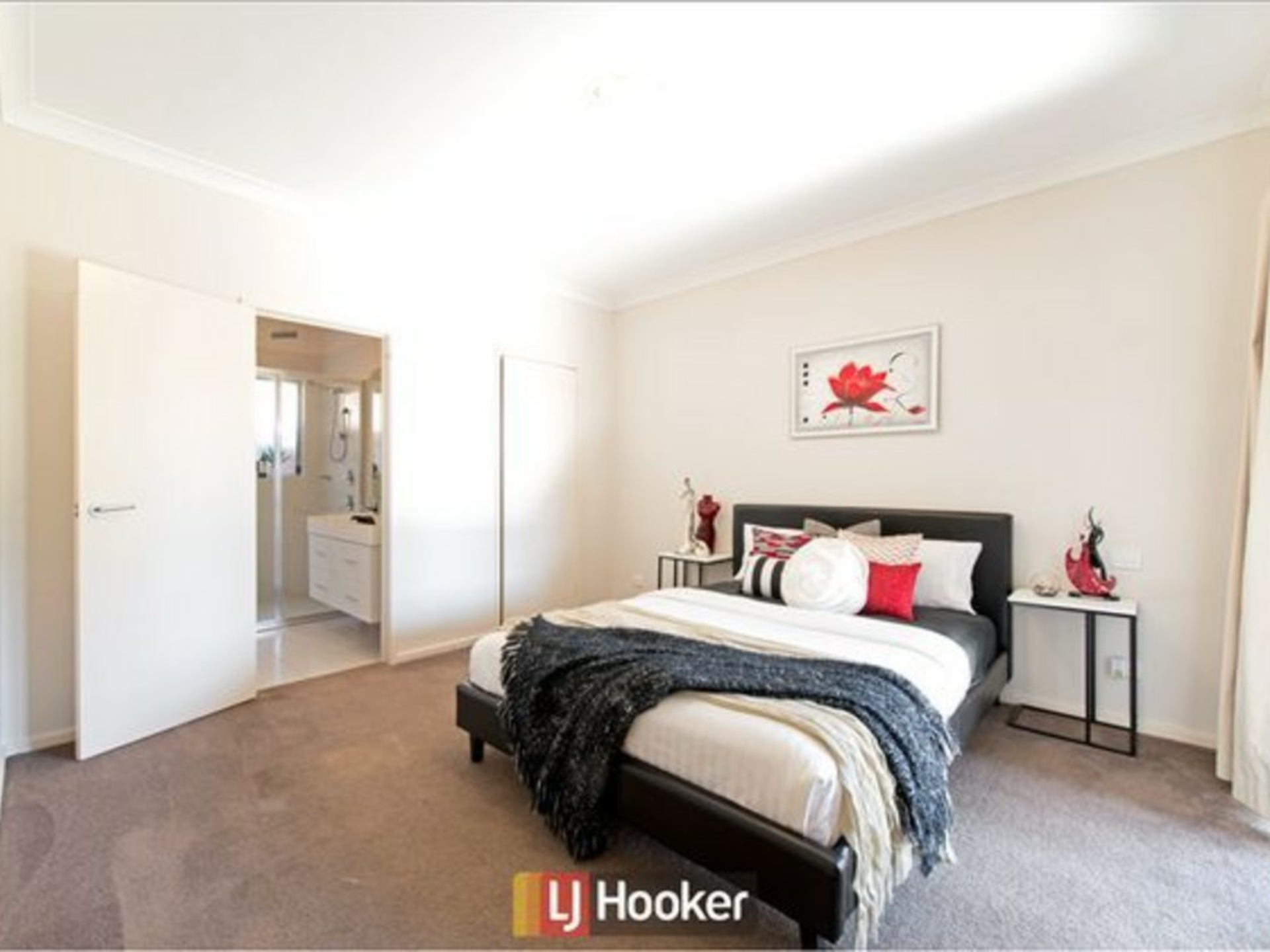 330 Gundaroo Drive, GUNGAHLIN