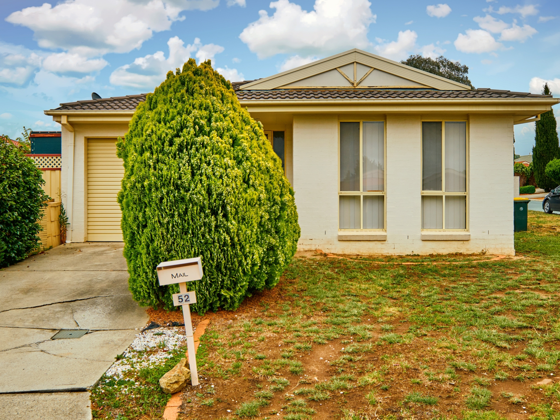 52 Warrumbul Street Ngunnawal ACT