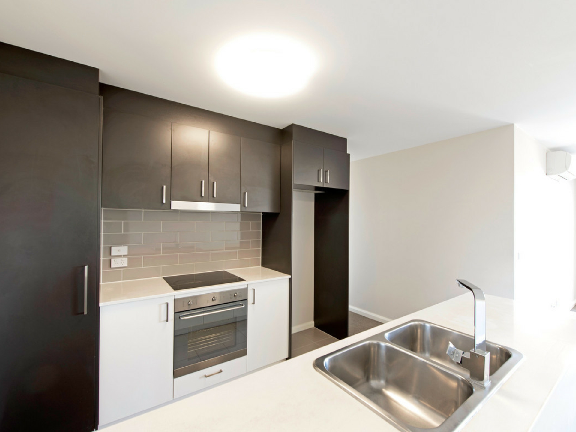 53/241 Flemington Road, Franklin