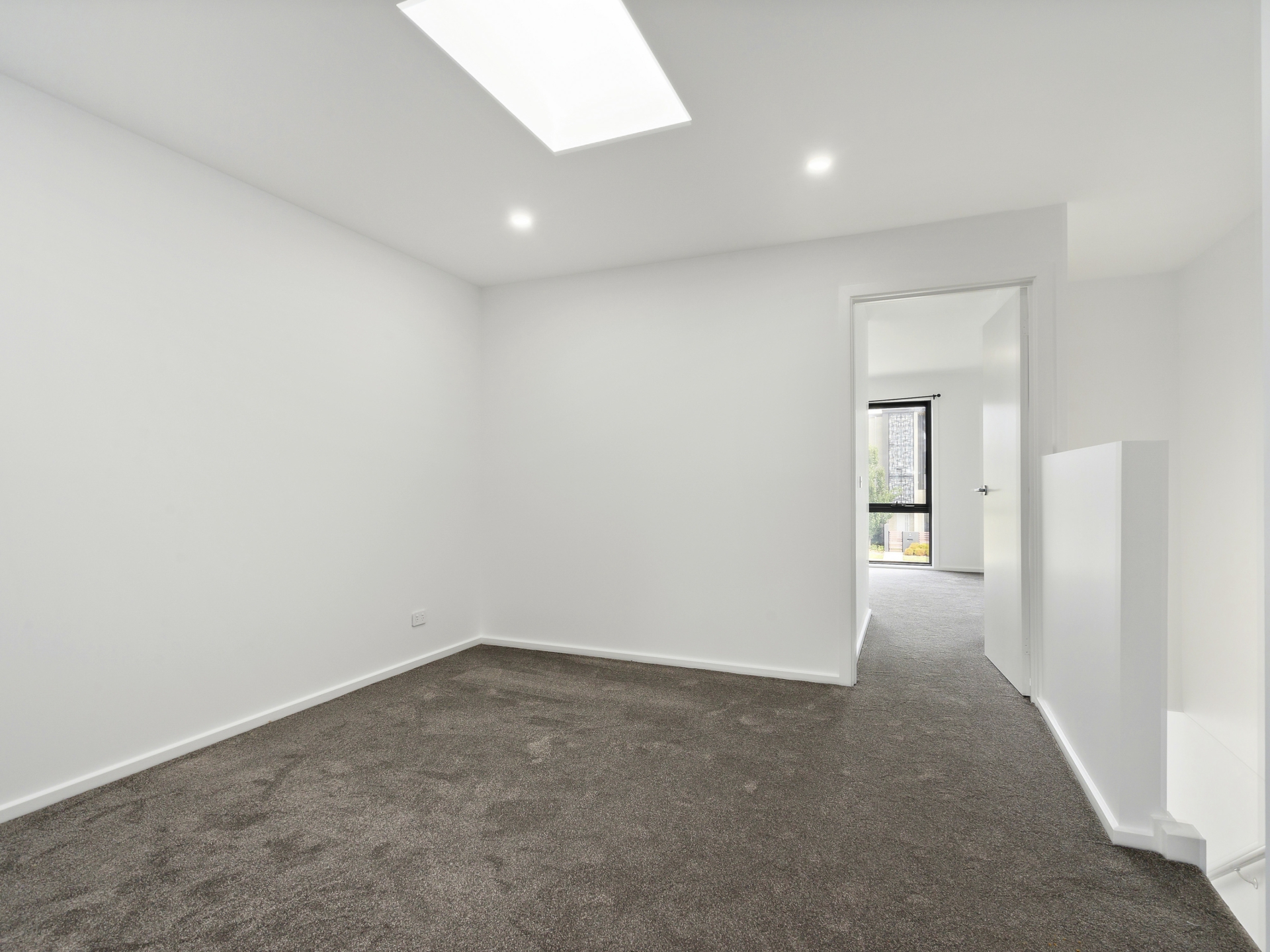6A Harold White Avenue, COOMBS
