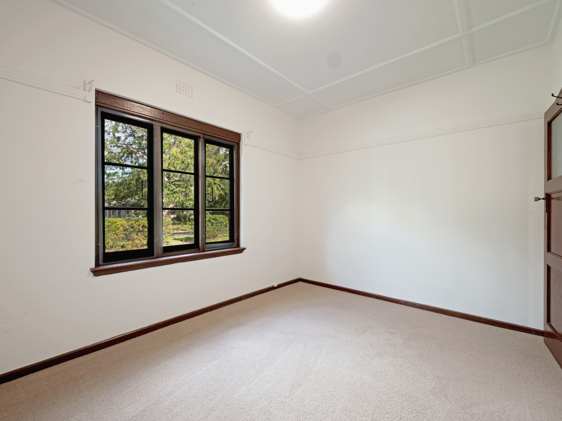 5A Hackett Gardens, TURNER