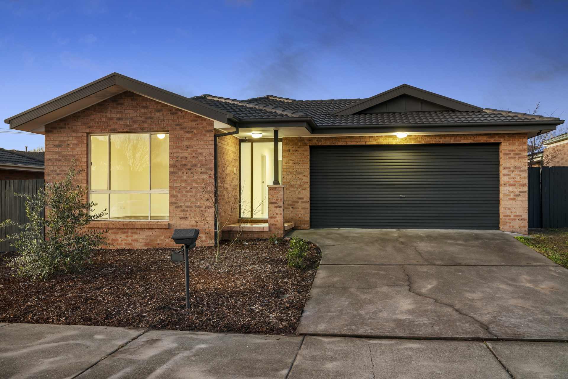 20 Swallow Street Dunlop ACT - Property Details - LJ Hooker