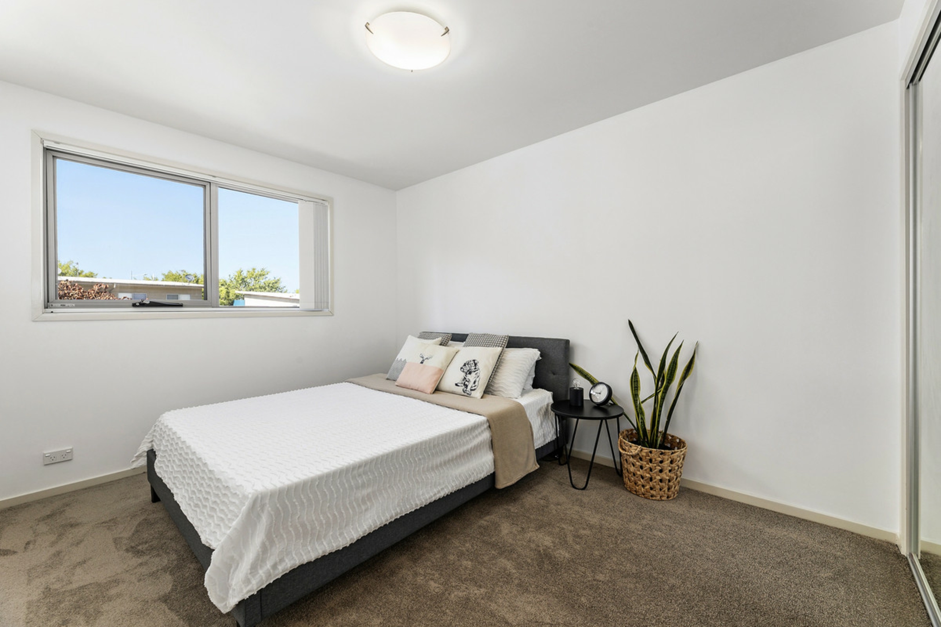 55/311 Flemington Road — photo 7 of 12