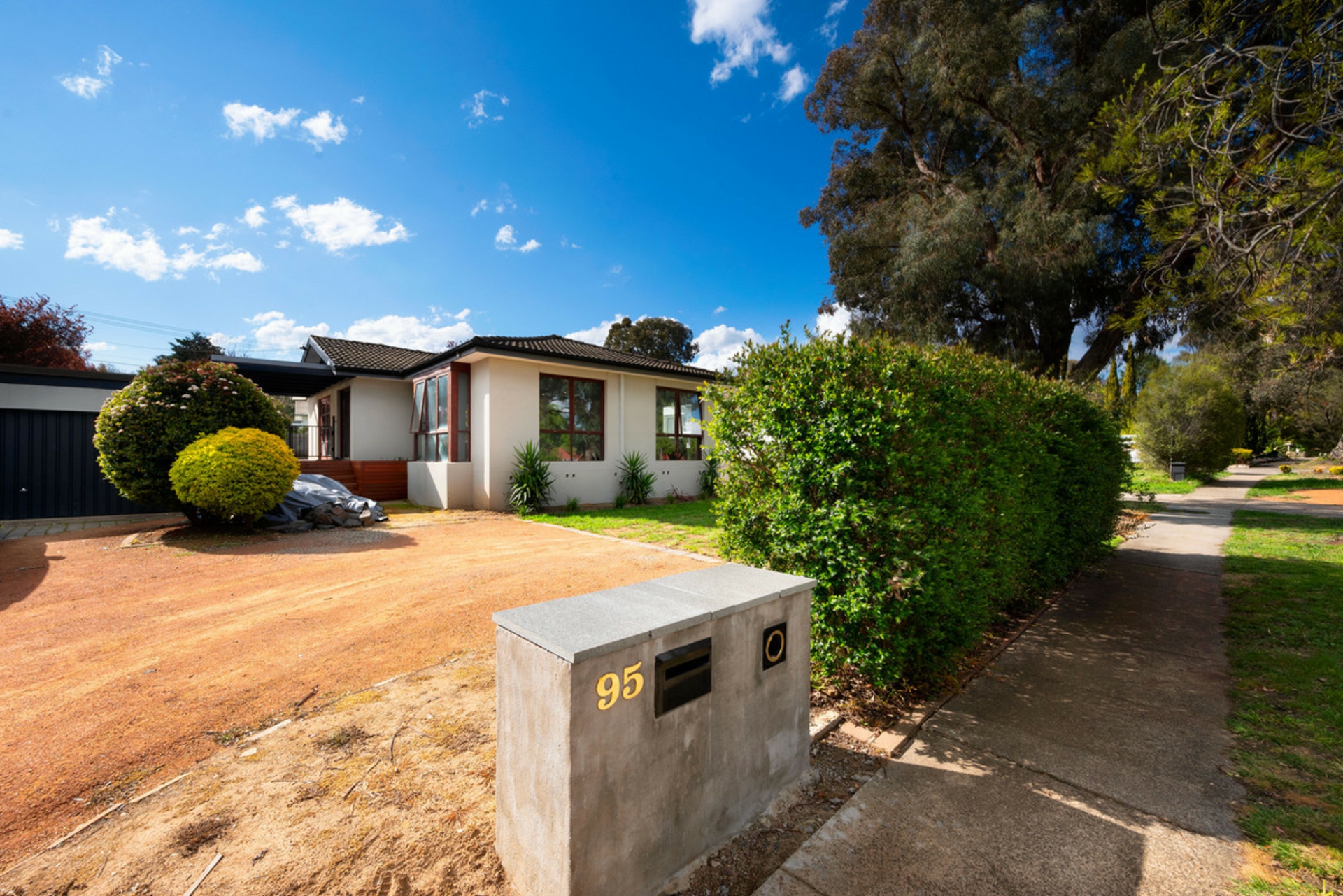 95 Copland Drive, MELBA