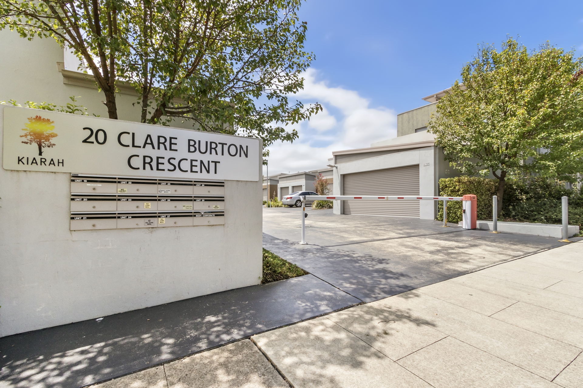 24/20 Clare Burton Crescent, Franklin