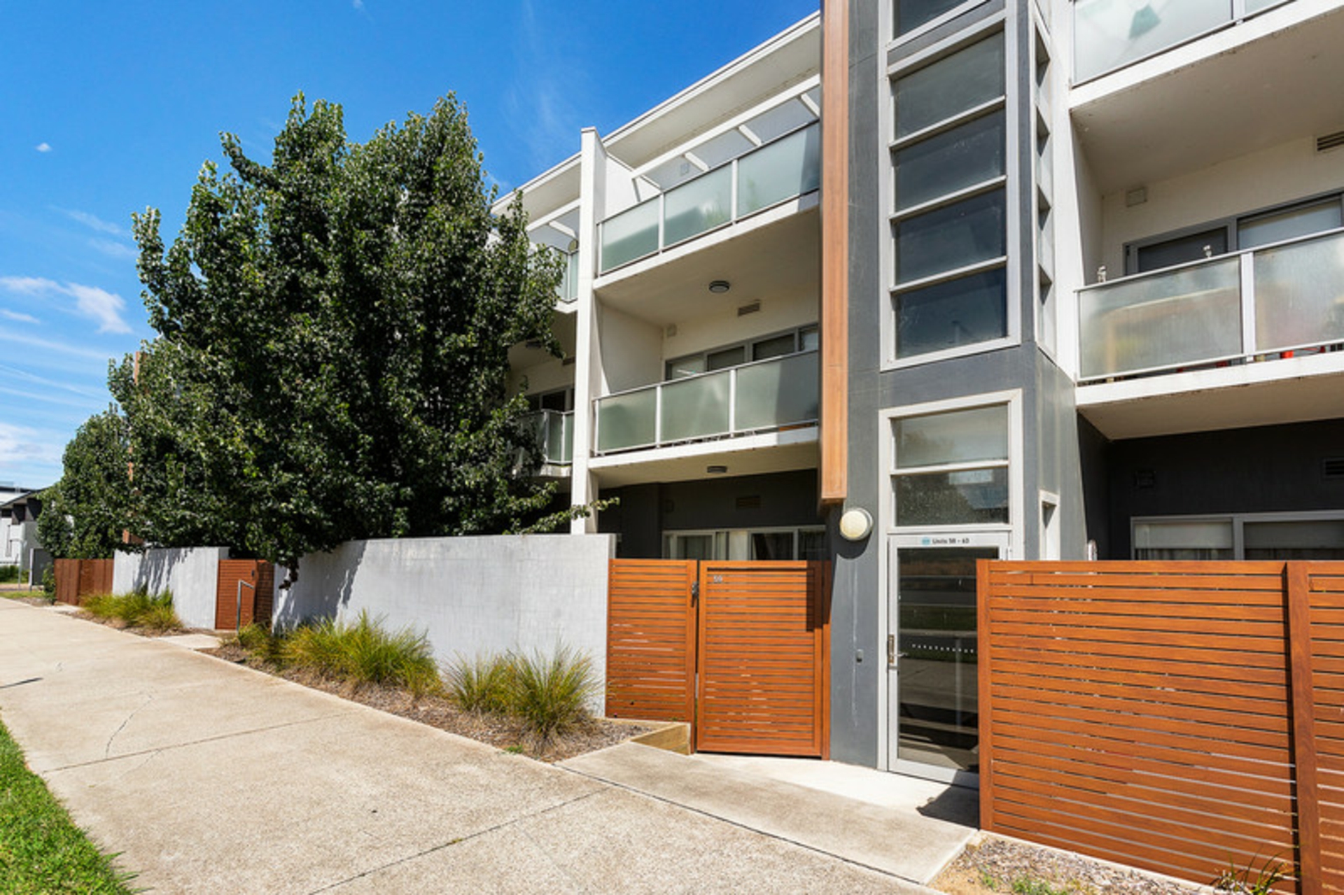 60/41 Clare Burton Crescent, FRANKLIN