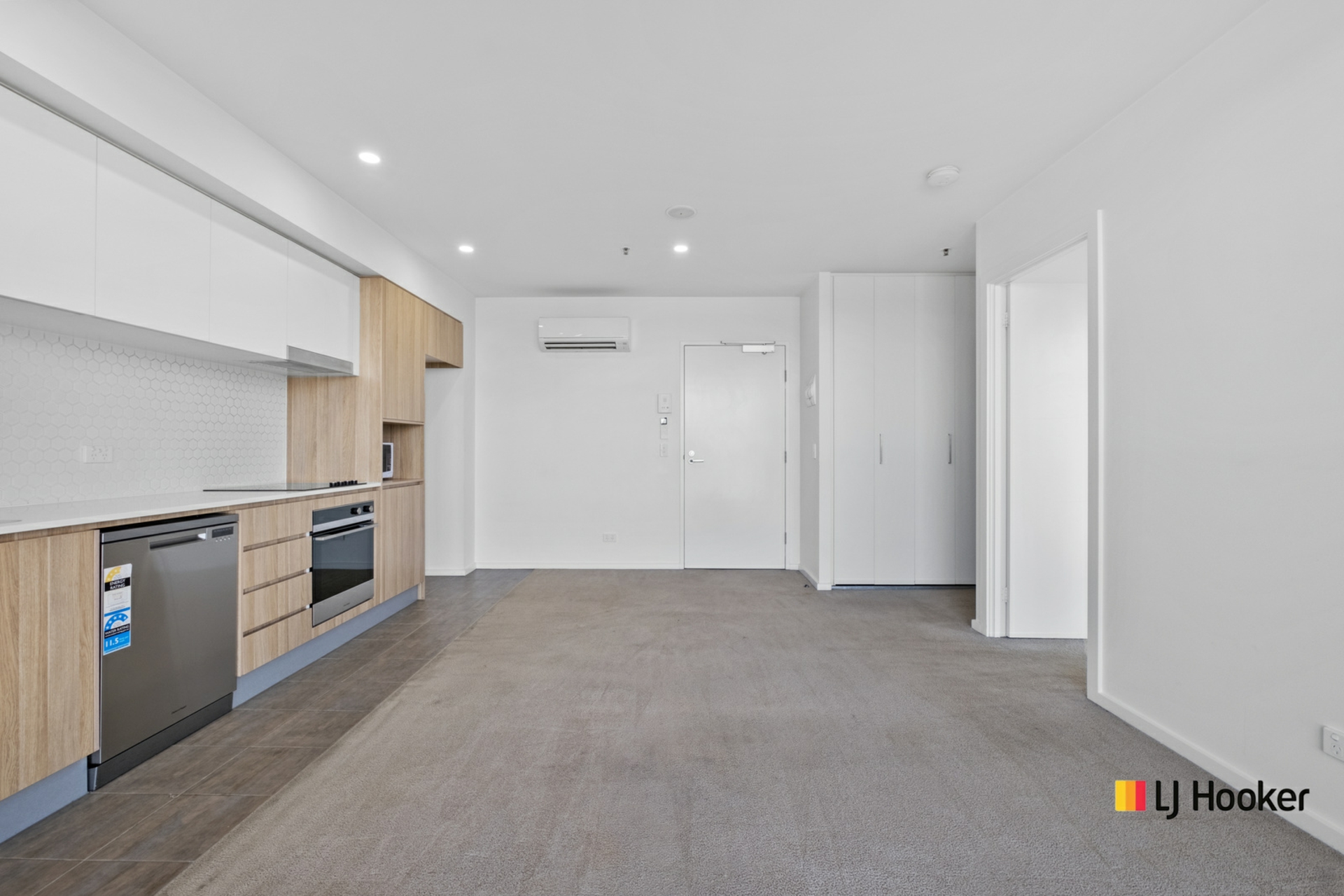 58/1 Anthony Rolfe Avenue, GUNGAHLIN