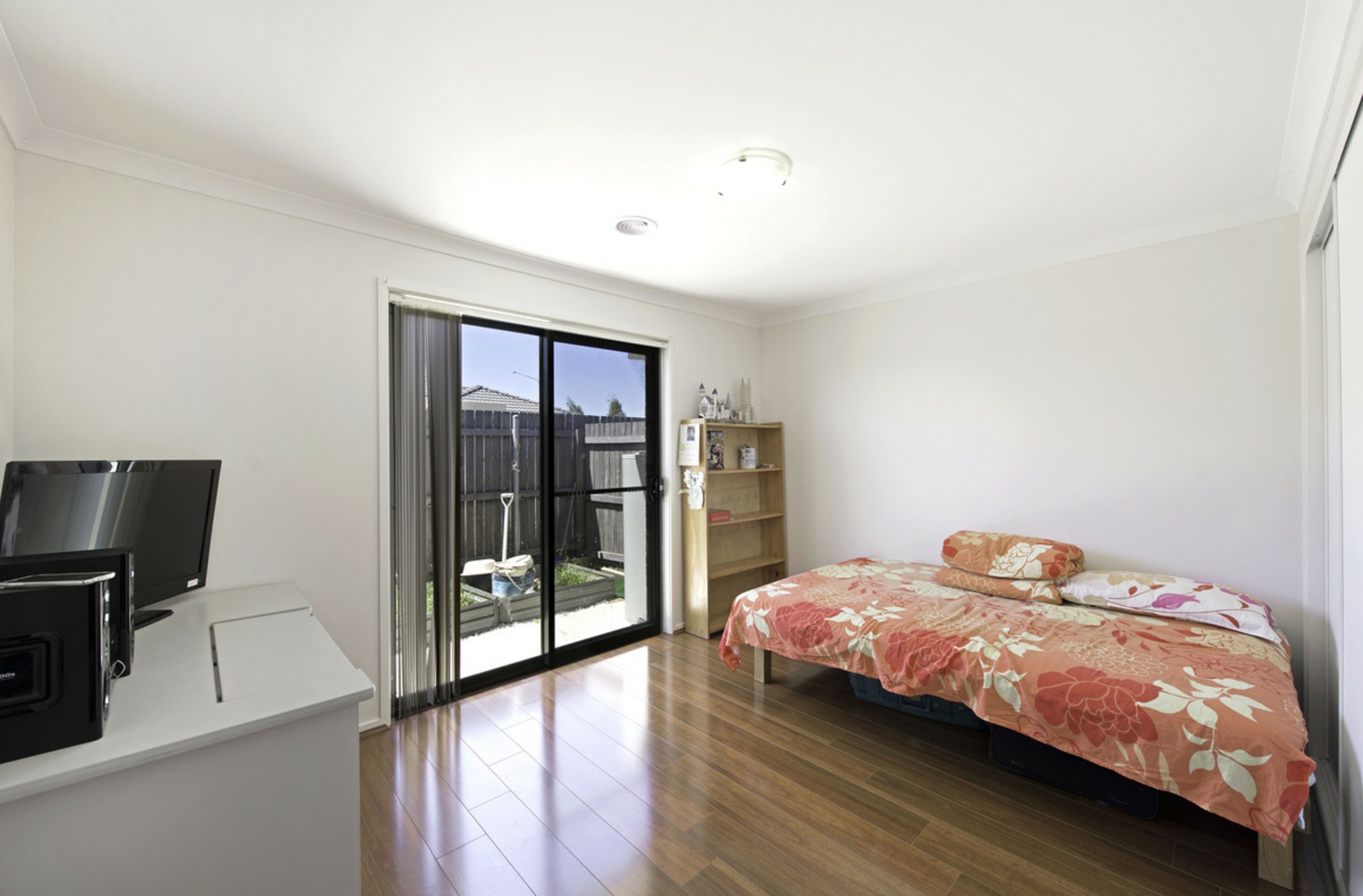14/71 Lawrenson Circuit, JACKA