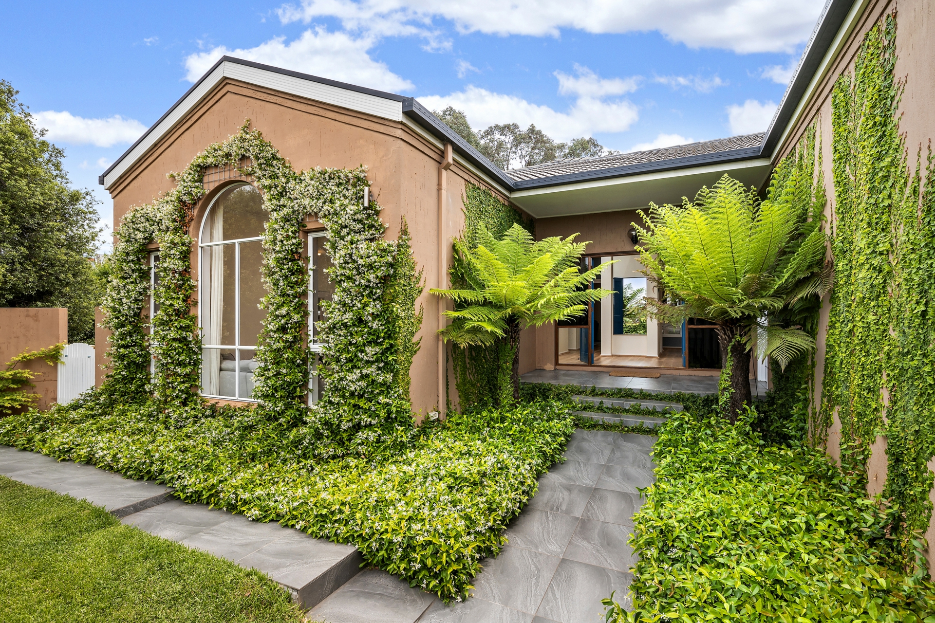 13 Rumbelow Court, NICHOLLS