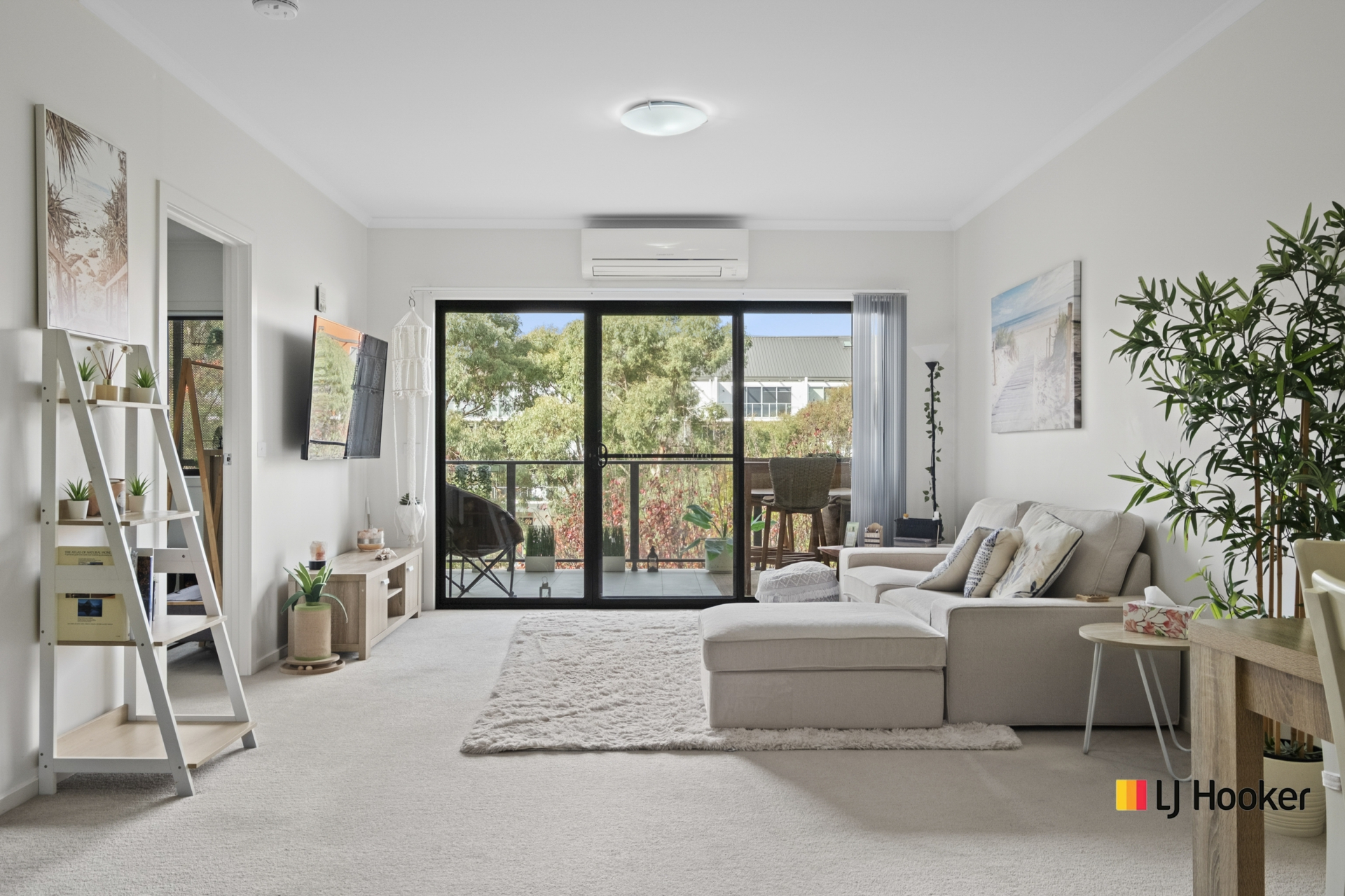 207/48 Gungahlin Place, GUNGAHLIN