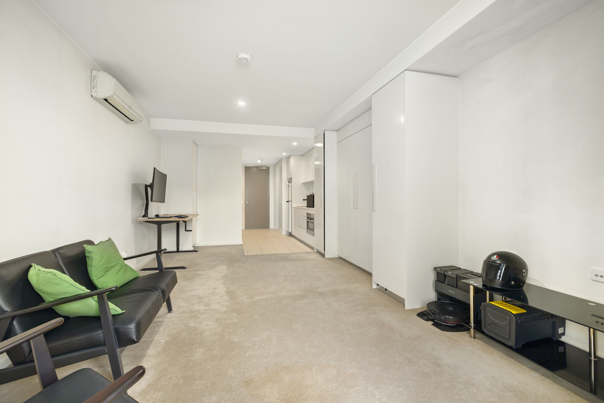 110/50 Eastlake Parade, KINGSTON