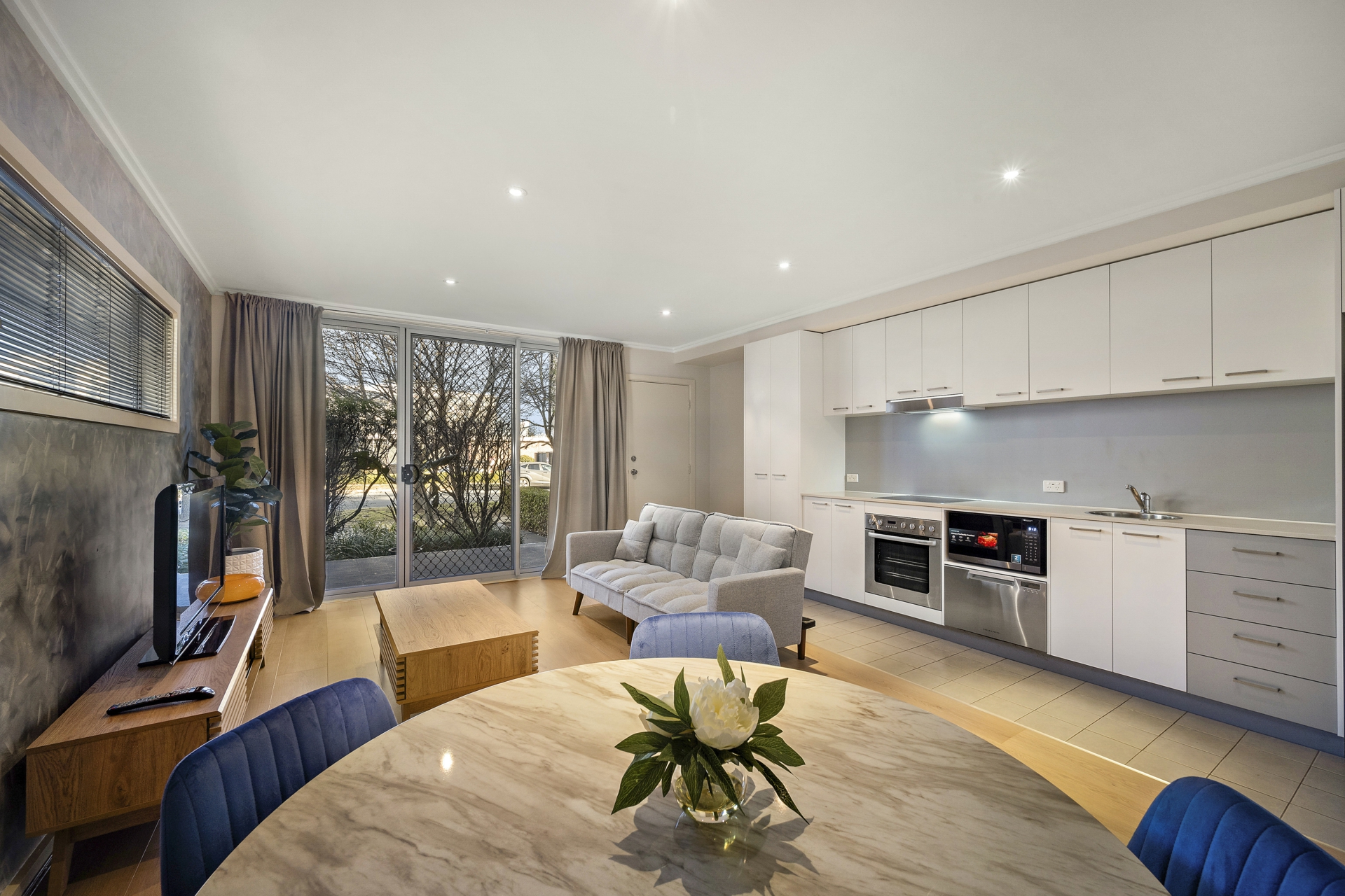 1/123 Lowanna Street, BRADDON