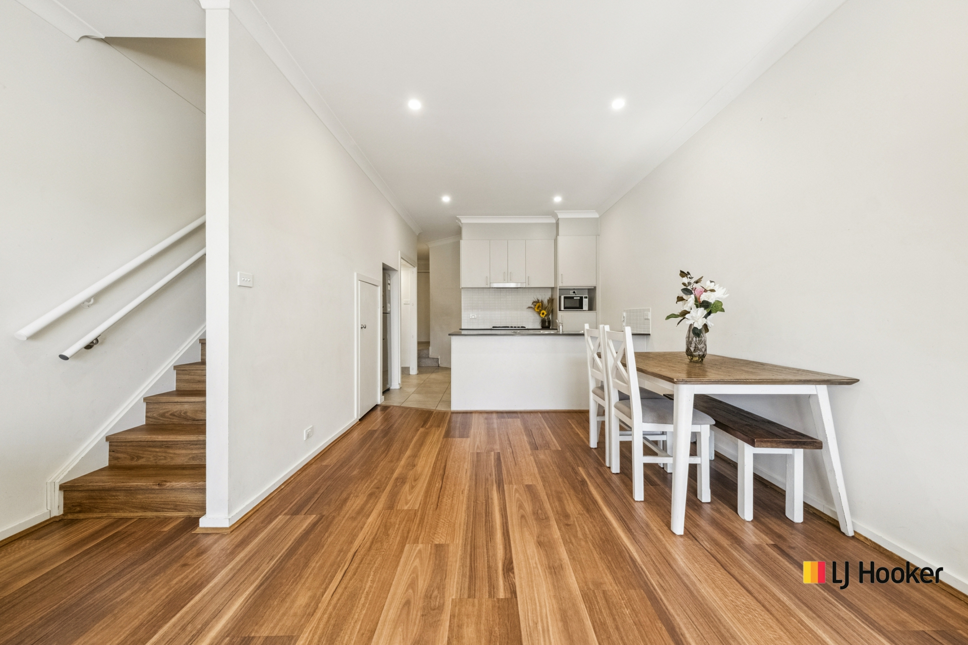 2/33 Arthur Blakeley Way, COOMBS