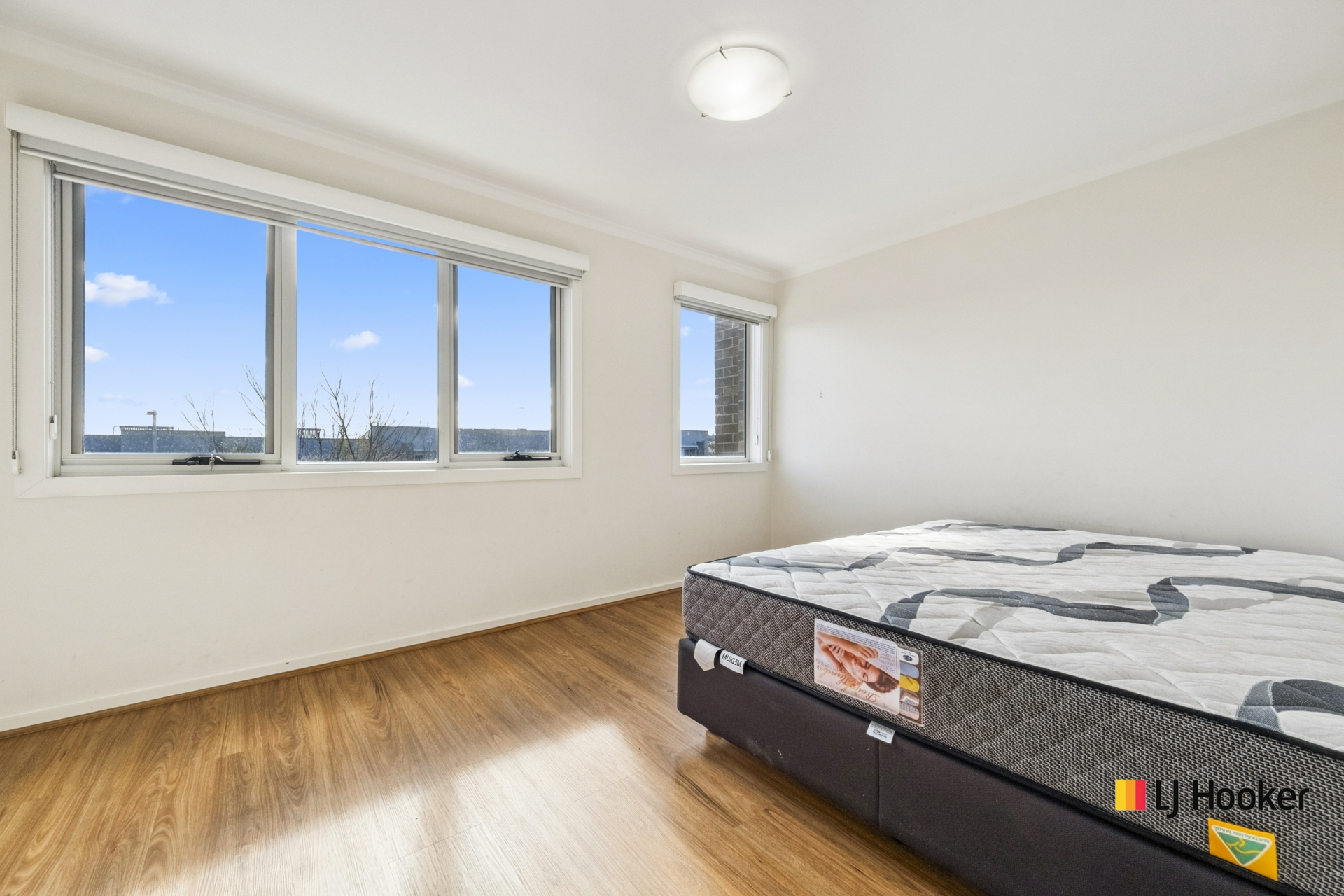 2/33 Arthur Blakeley Way, COOMBS