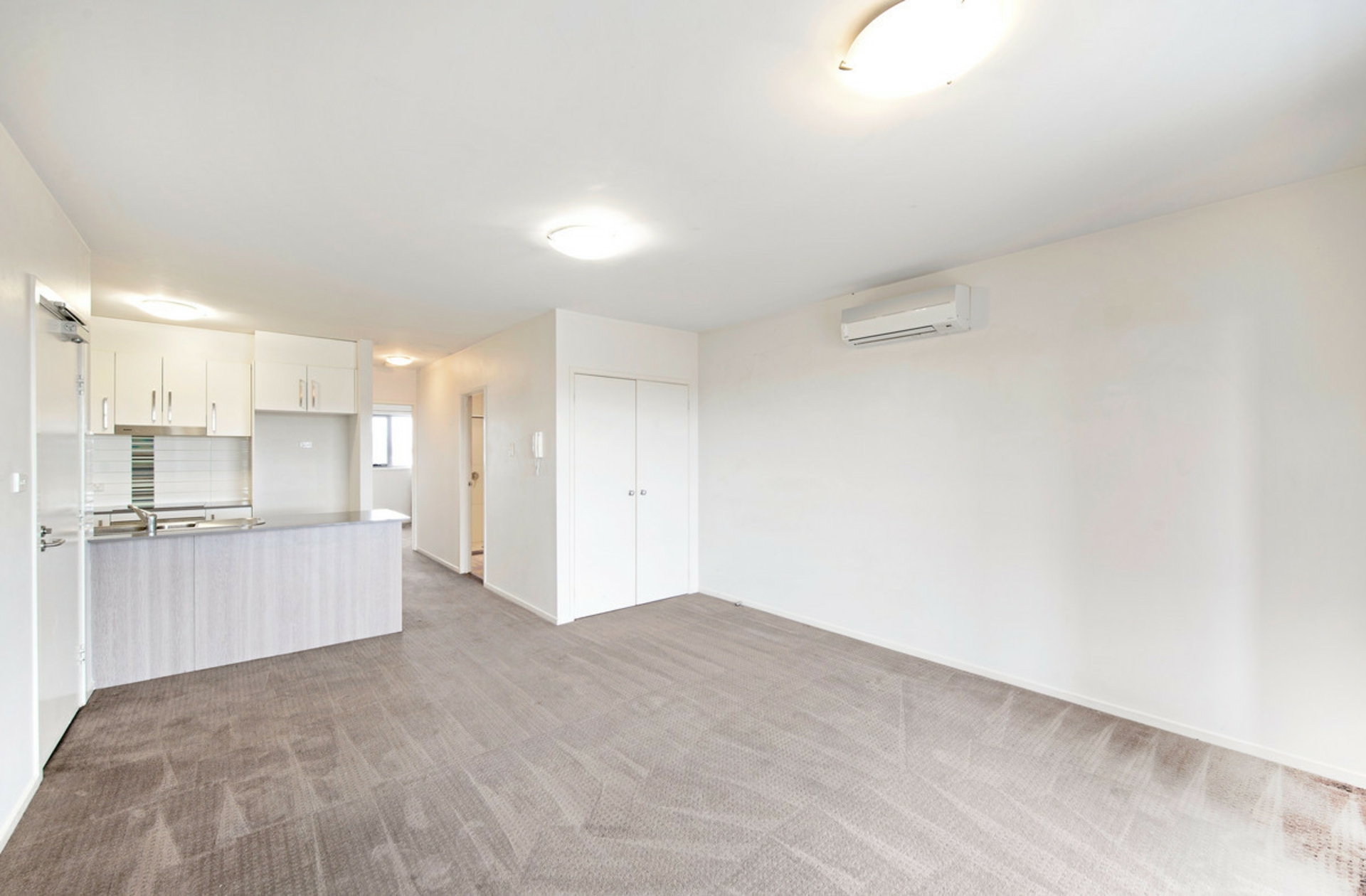 82/311 Flemington Road — photo 3 of 23