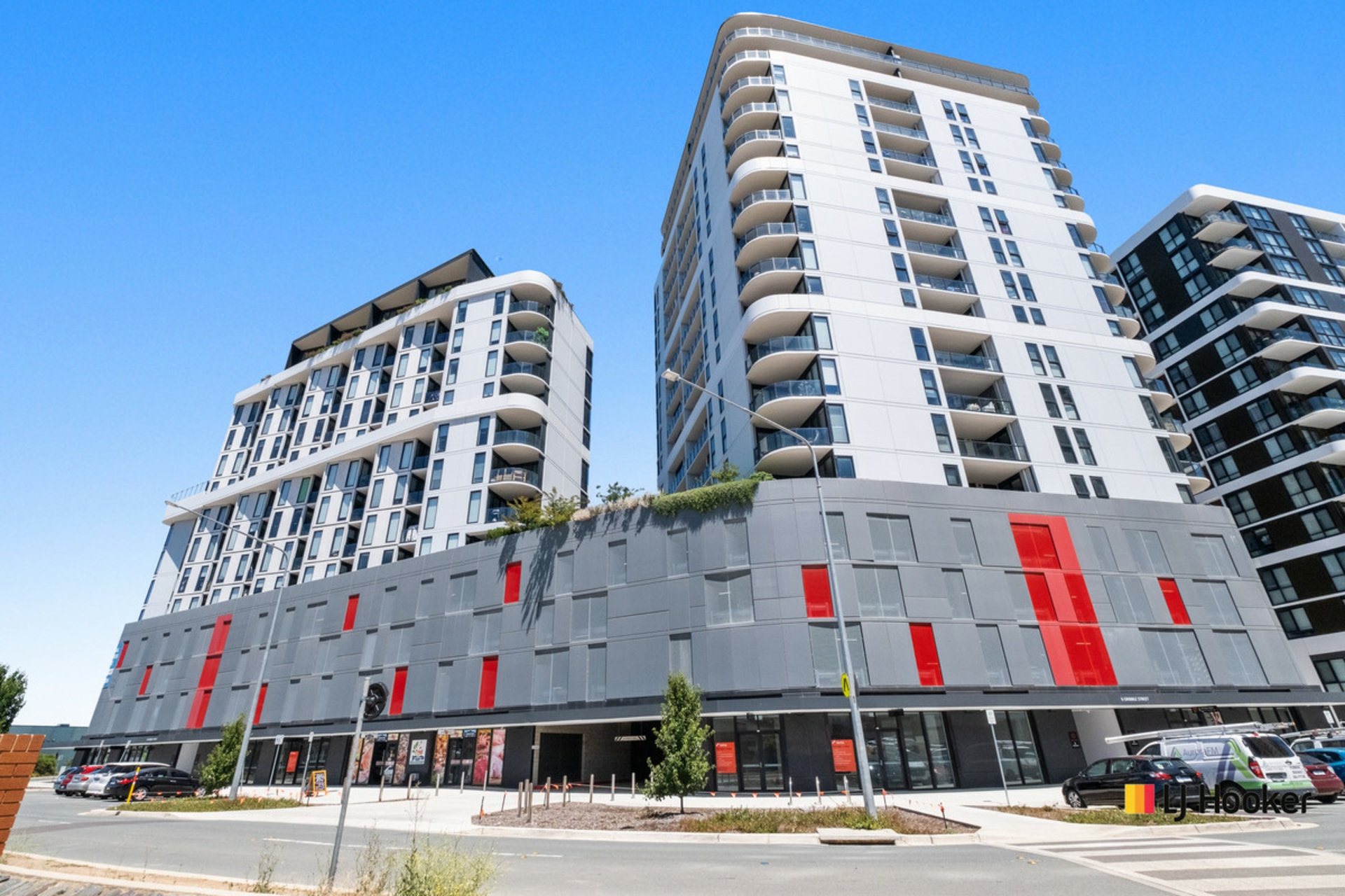 609/6-8 Gribble Street — photo 3 of 11