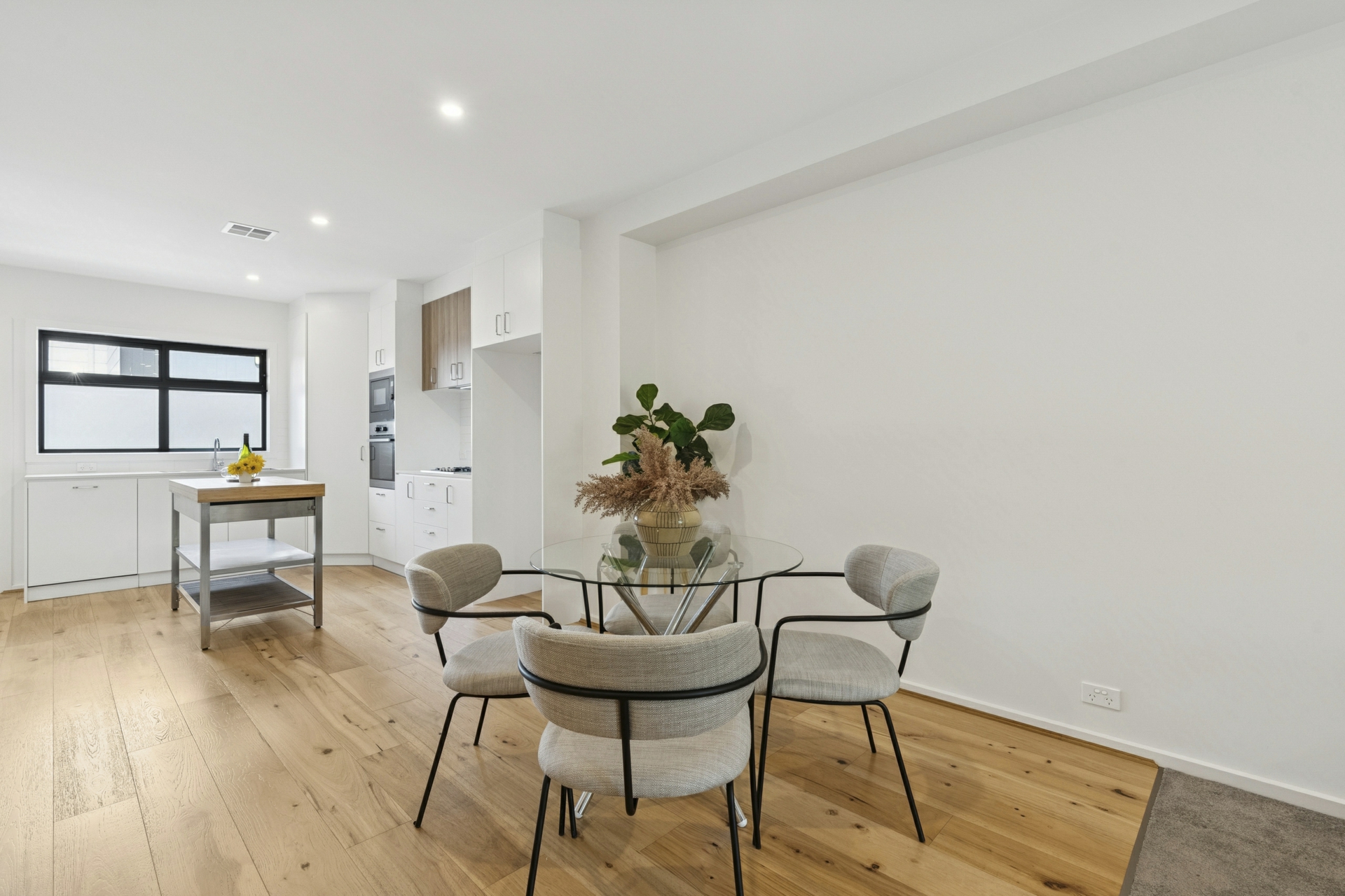 21/33 Braybrooke Street — photo 9 of 19