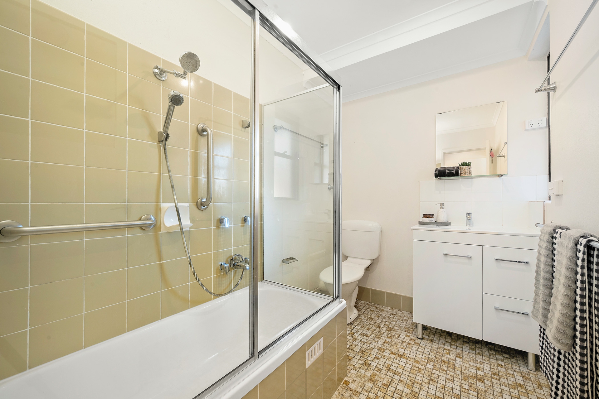 5/2 Keith Street — photo 14 of 18
