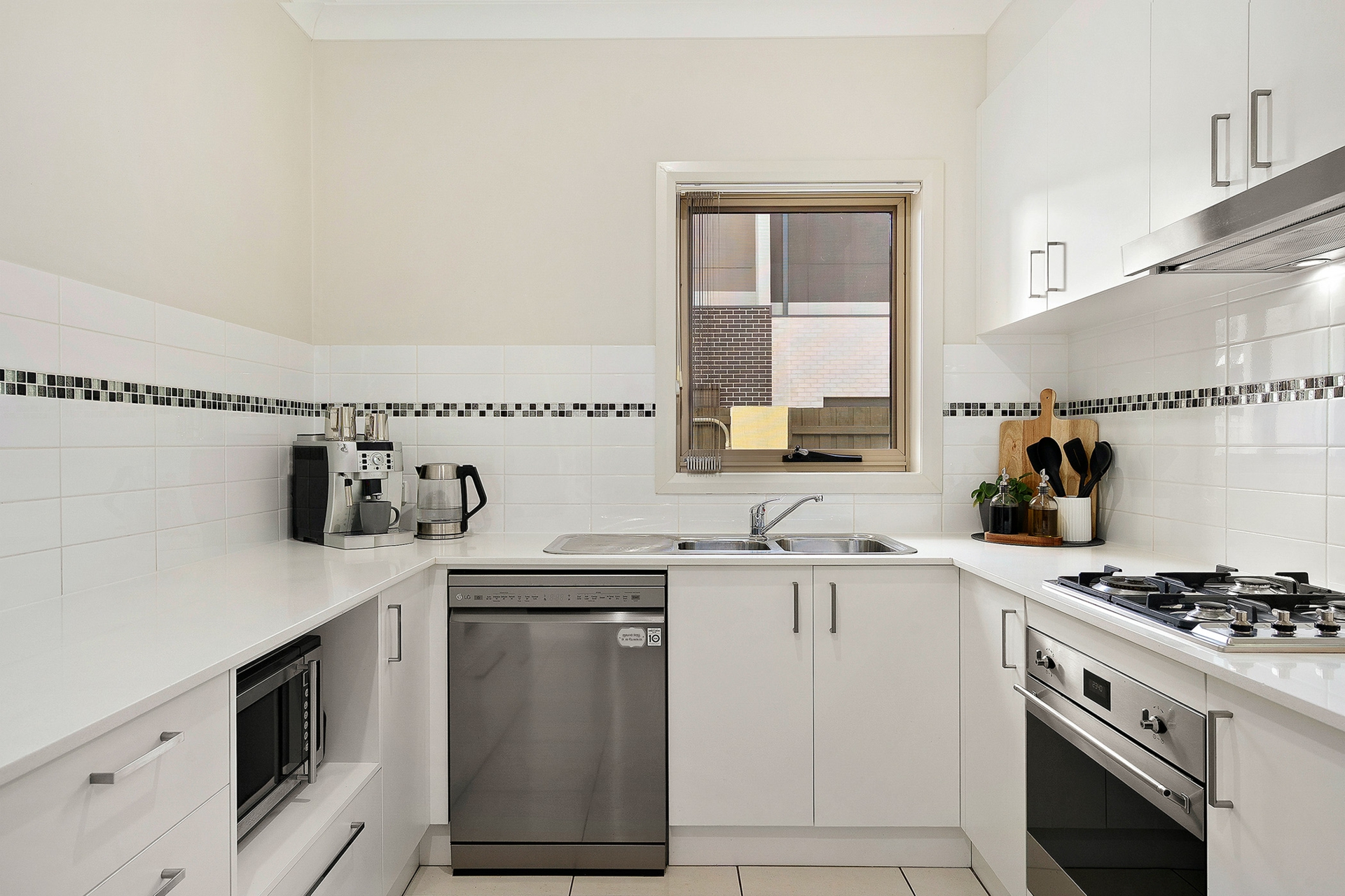 12 Macandie Street — photo 3 of 19